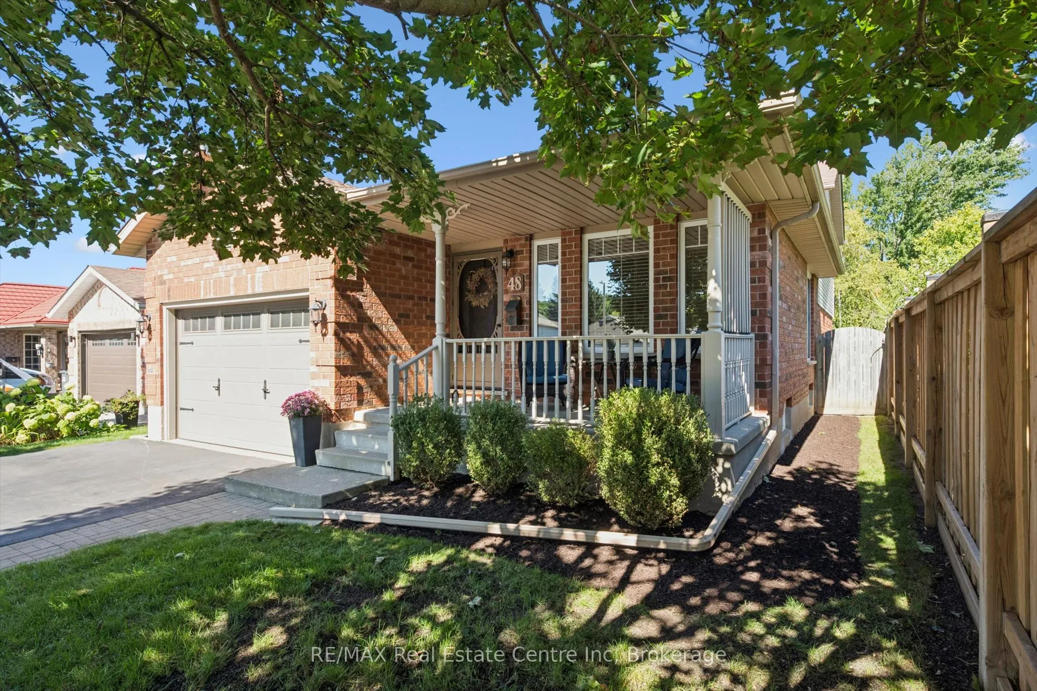 48 Abbeywood Crescent