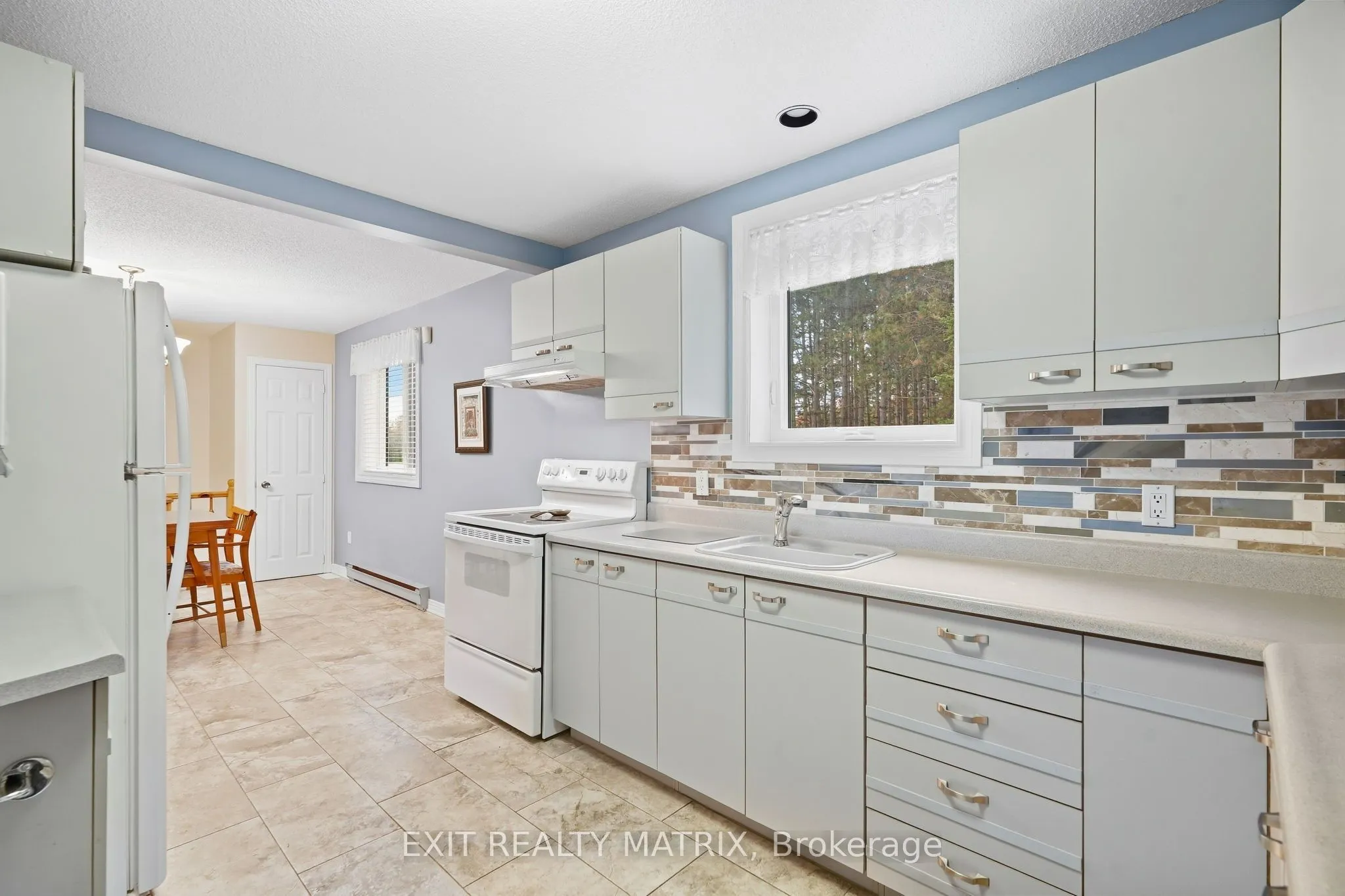 656 Ch Station Road