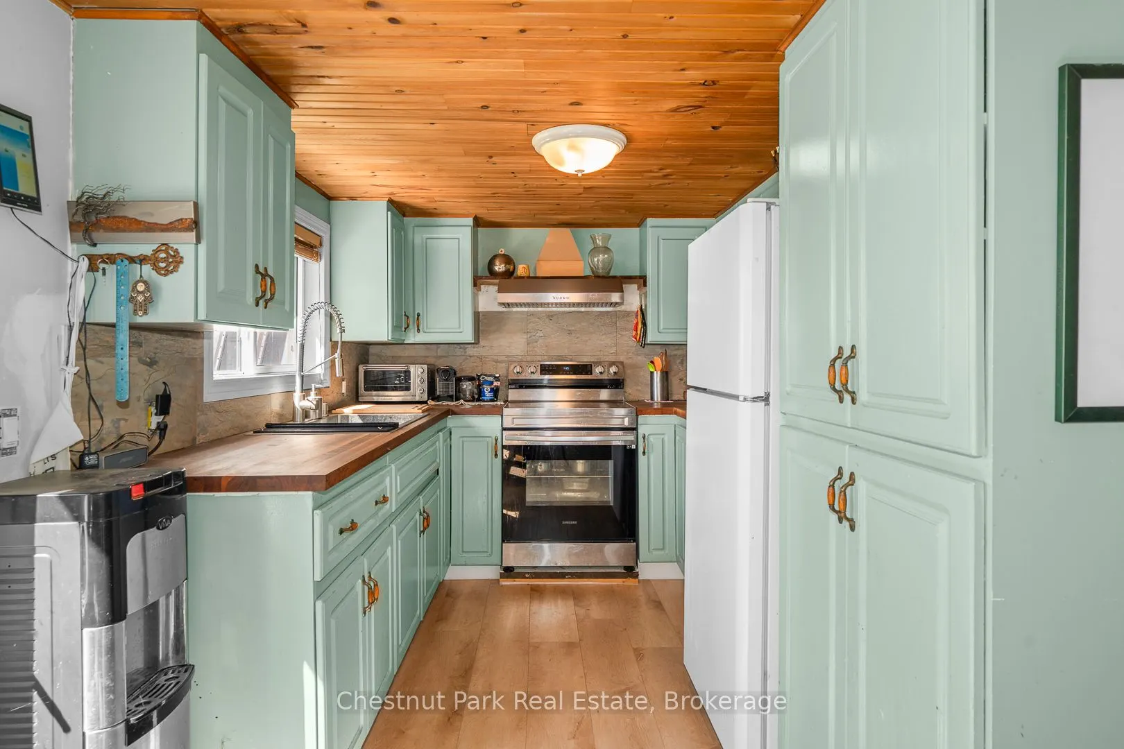 1190 Hekkla Road