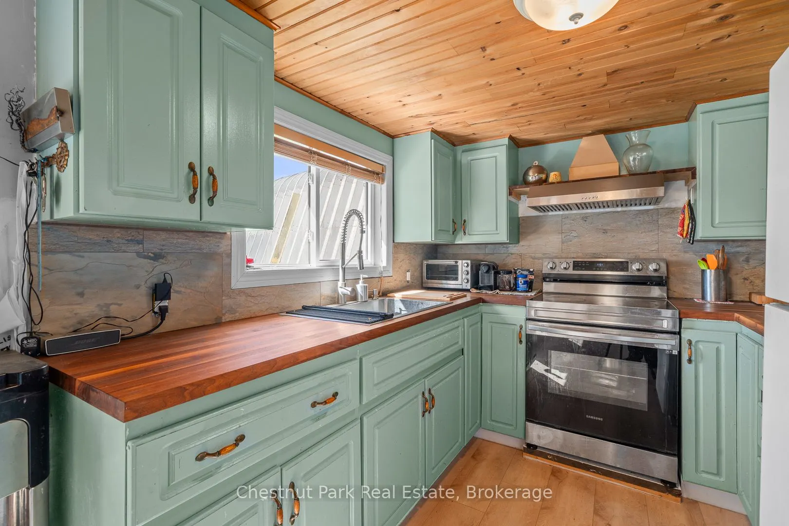 1190 Hekkla Road