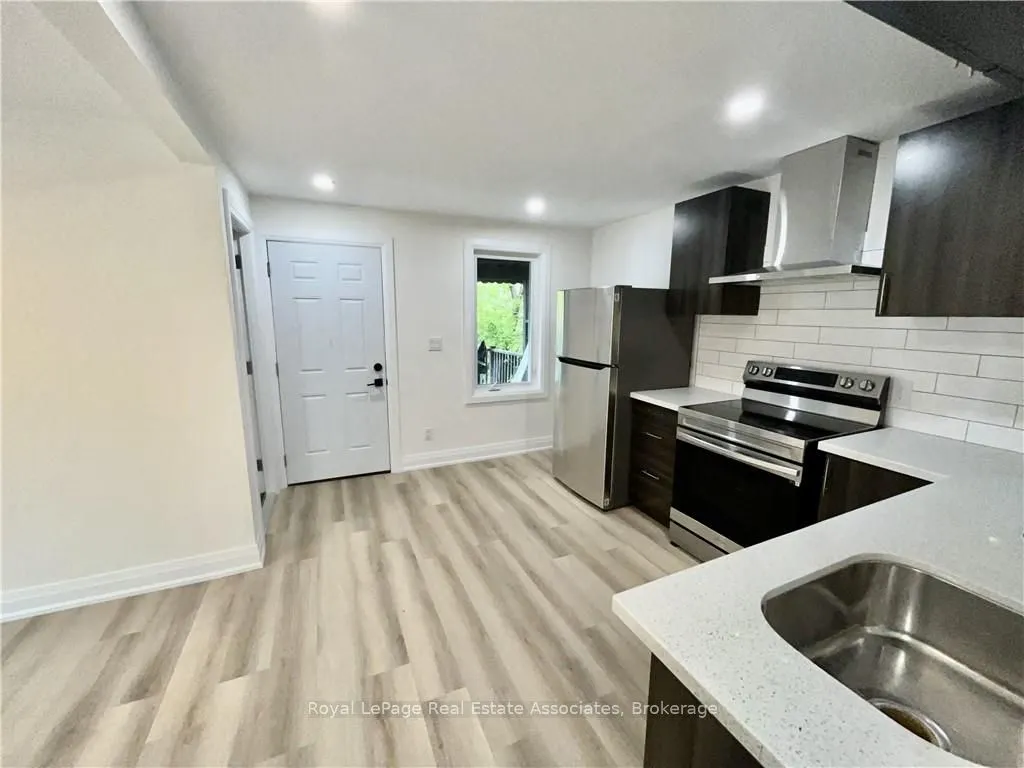 289 Fairfield Avenue #Upper