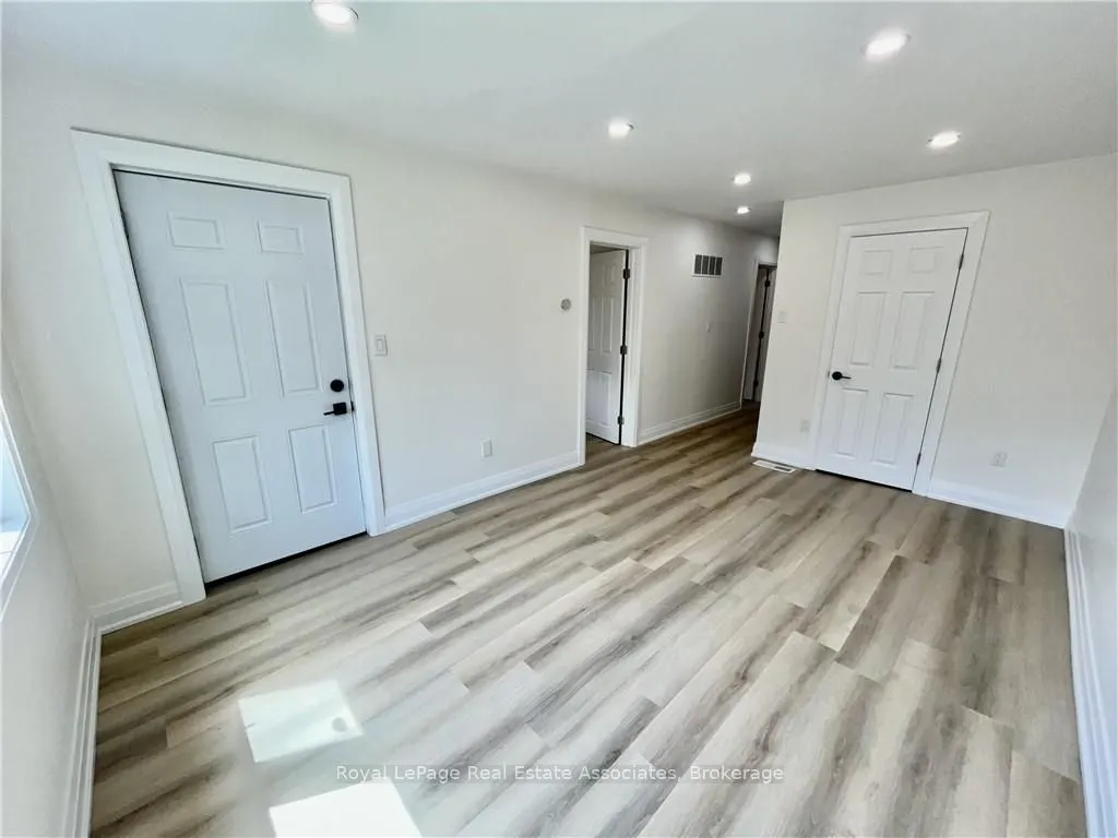289 Fairfield Avenue #Upper
