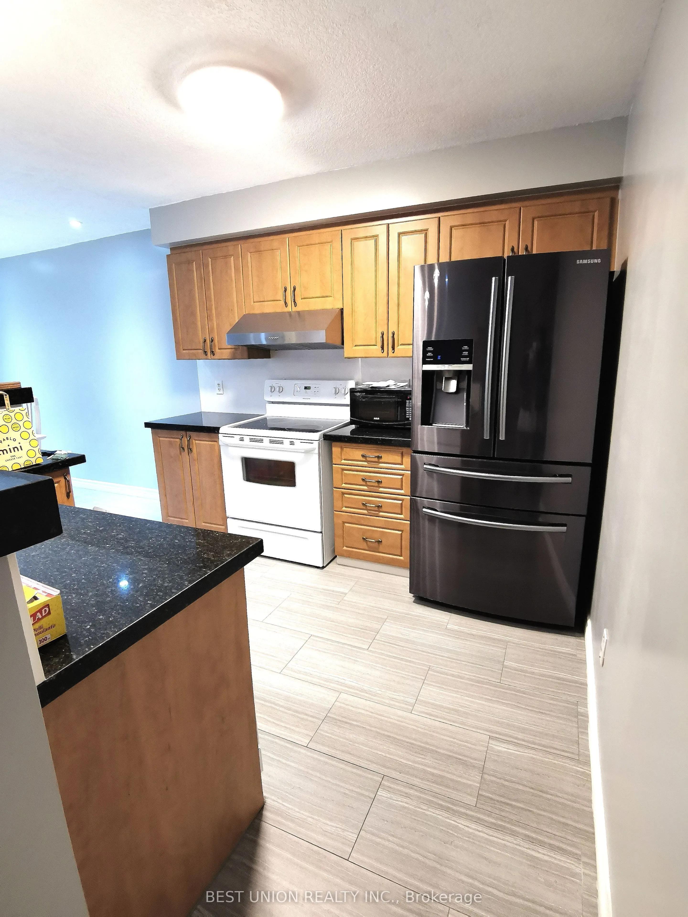 229 Featherstone Crescent