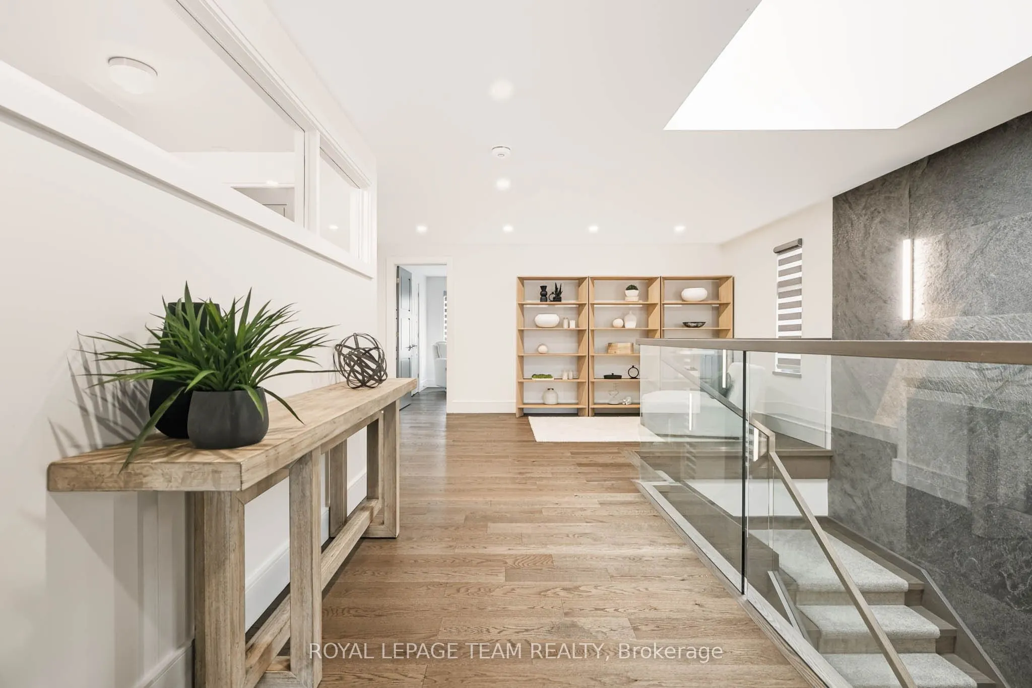 521 Westminster Avenue
