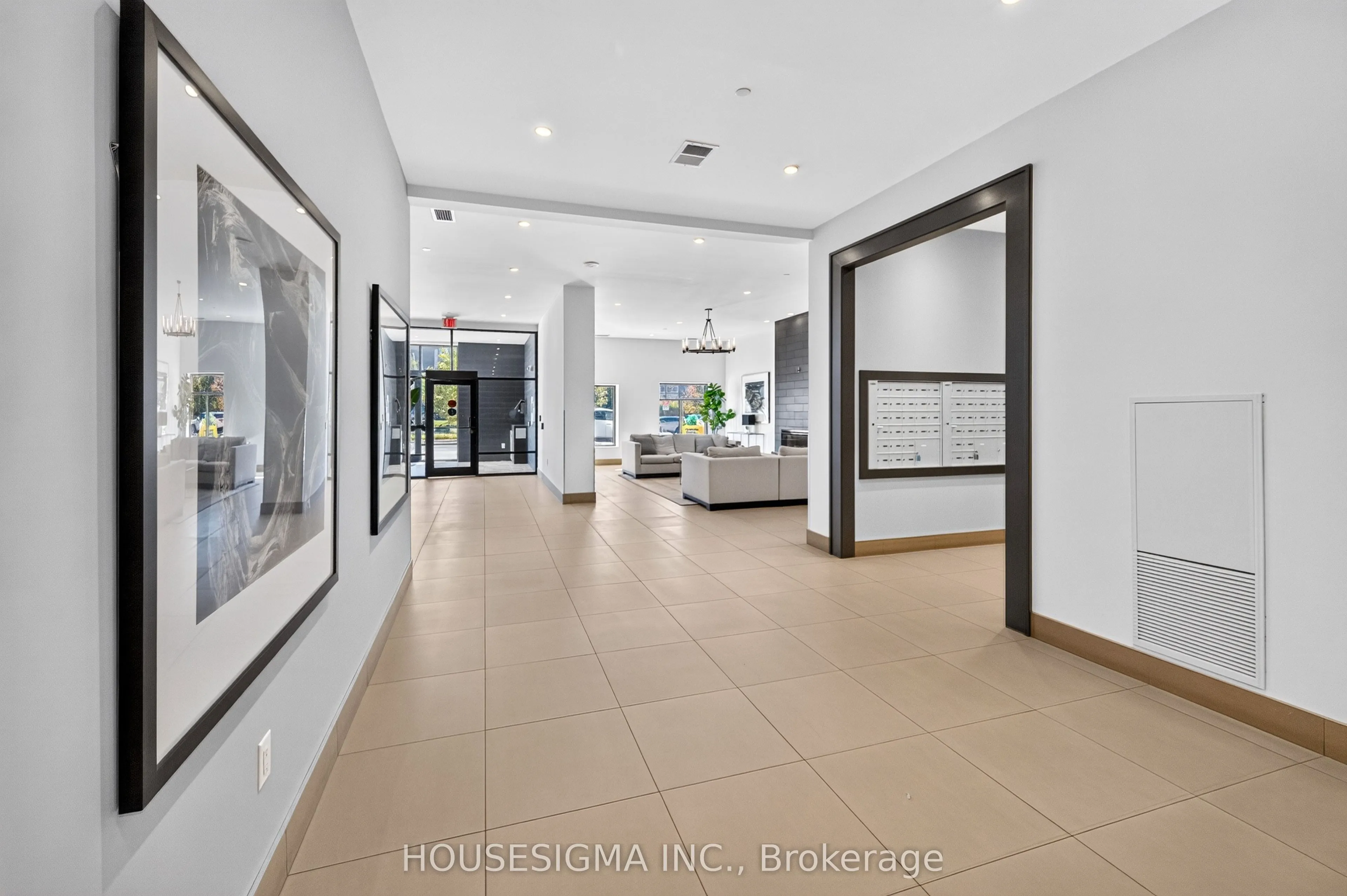 240 Villagewalk Boulevard #903
