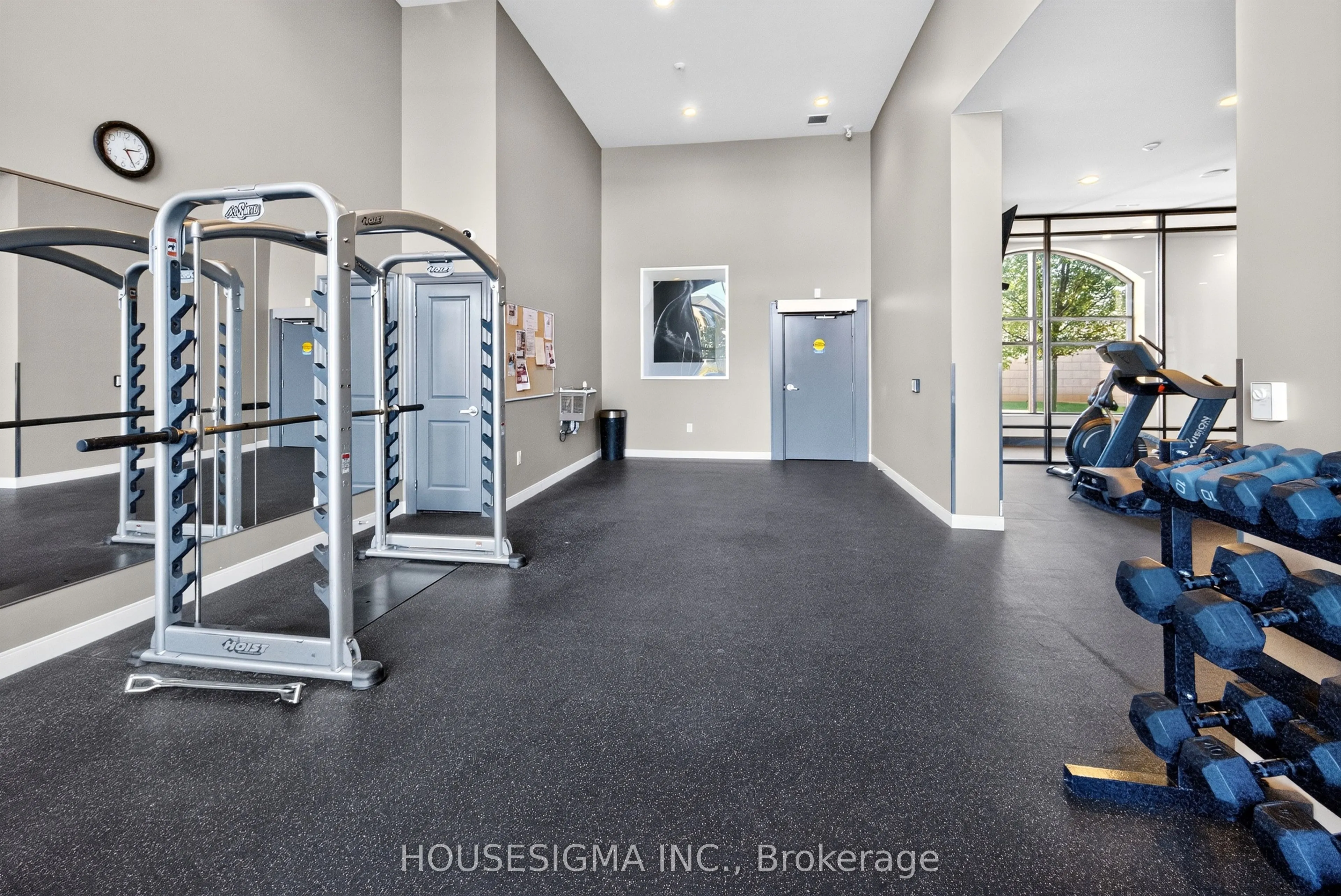 240 Villagewalk Boulevard #903