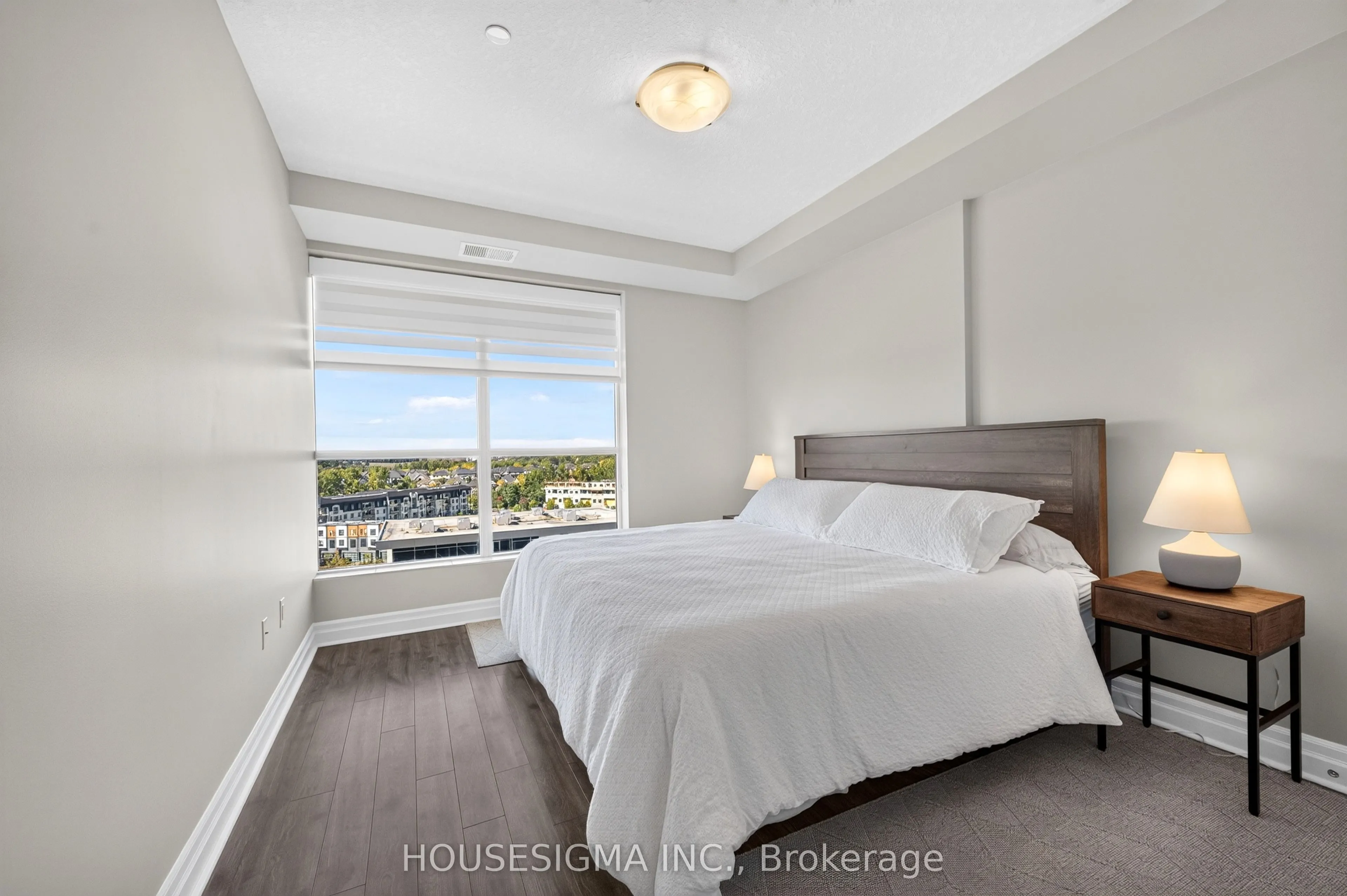 240 Villagewalk Boulevard #903