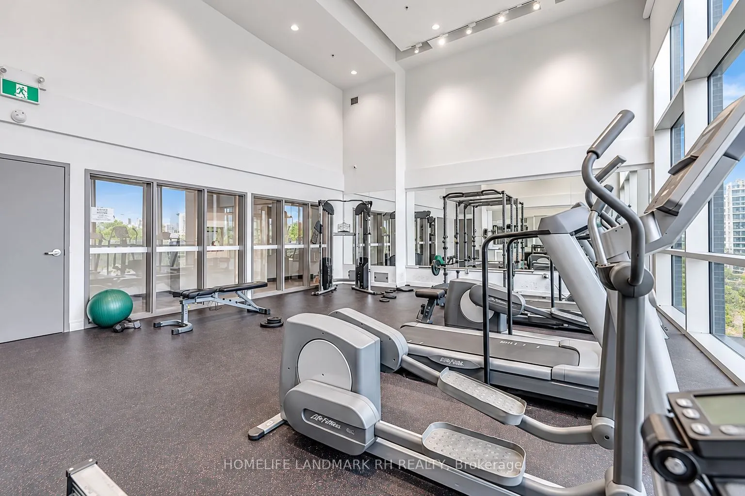 280 Lester Street #210