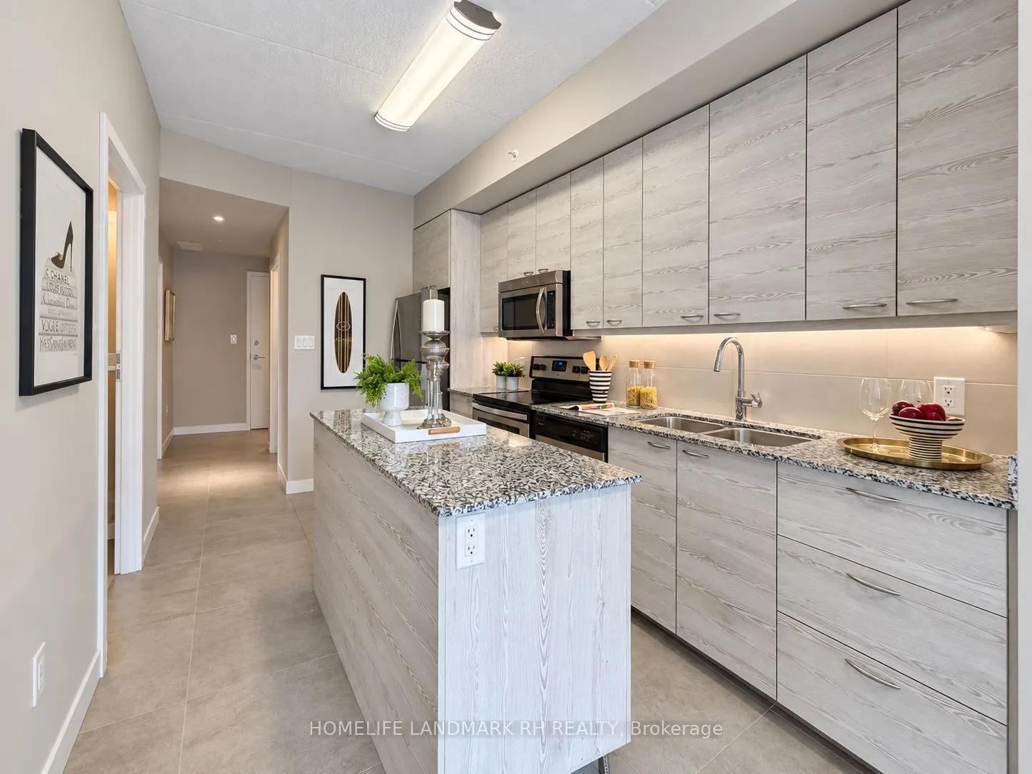 280 Lester Street #210