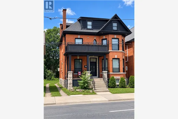 66 Wellington Street S