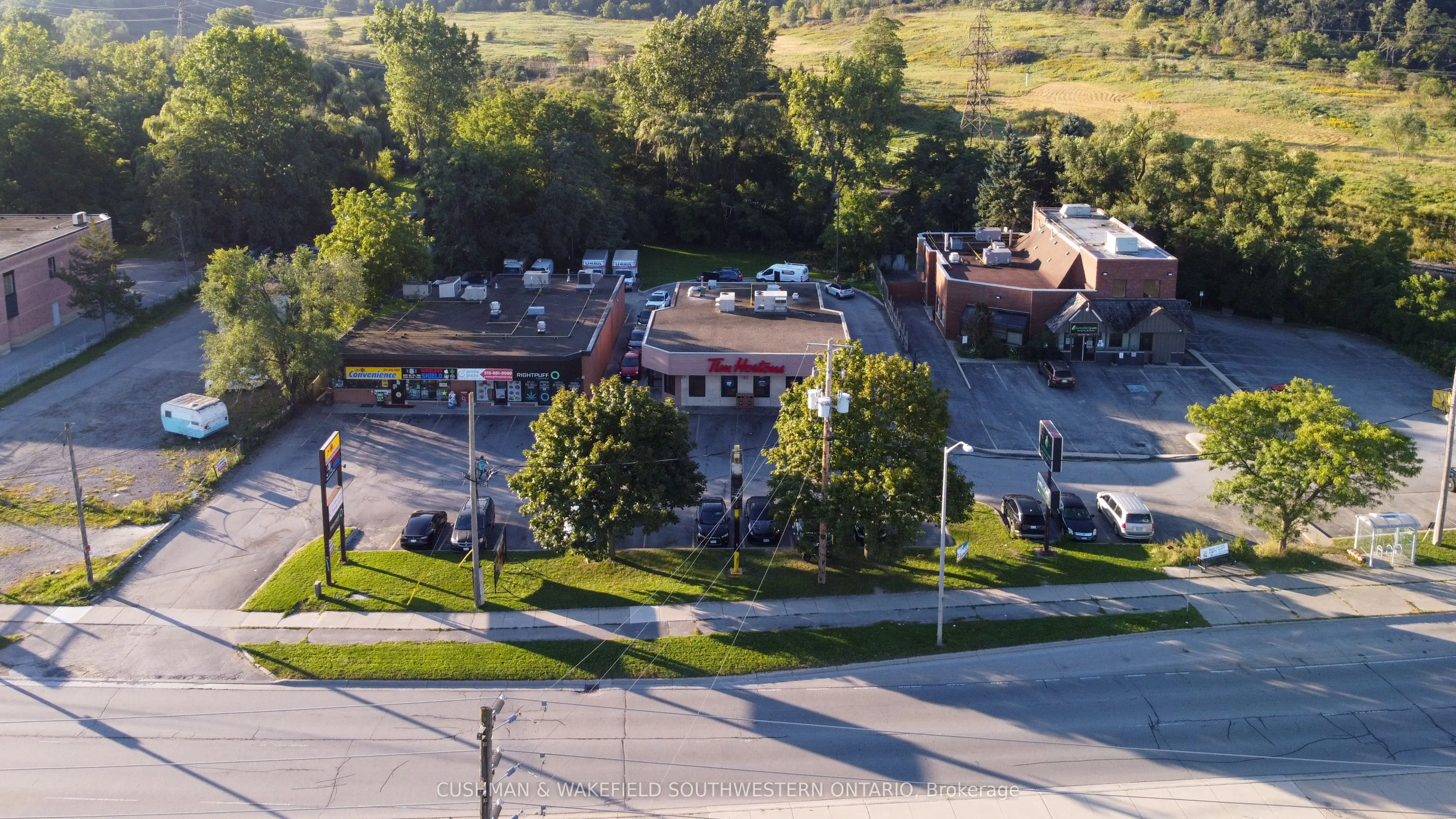 911 Commissioners Road E
