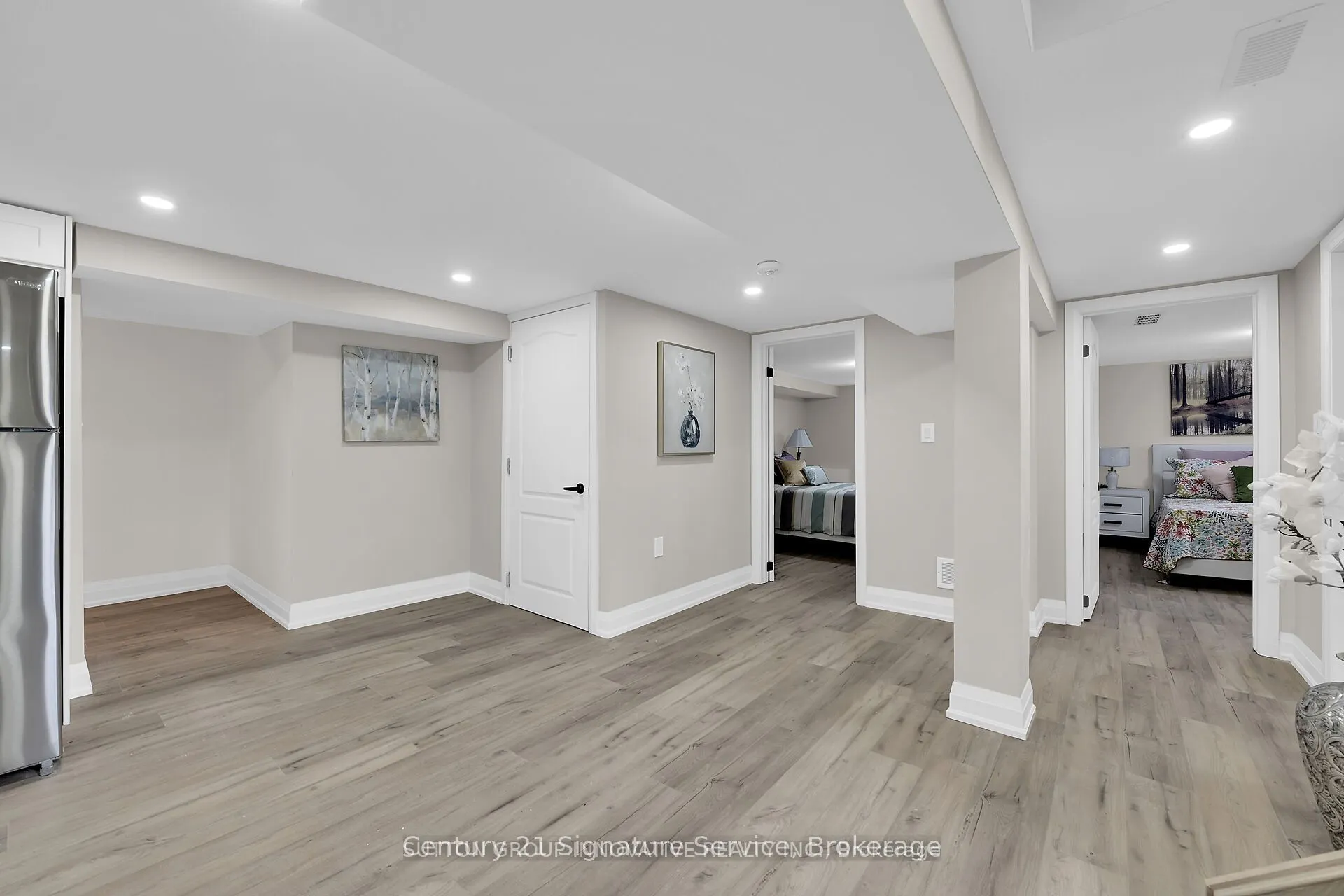 346 Pottruff Road N #Lower
