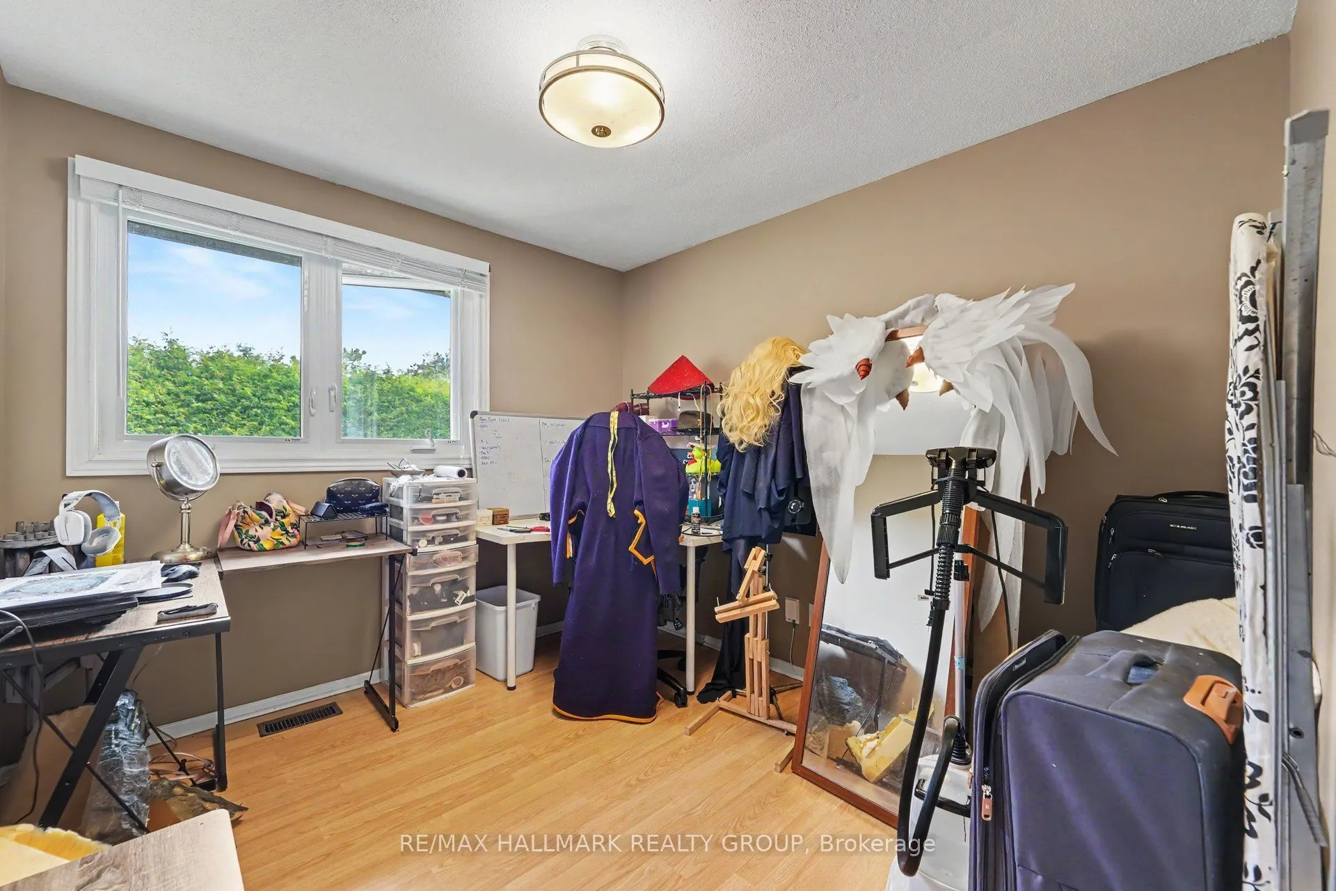 5 Lansfield Way