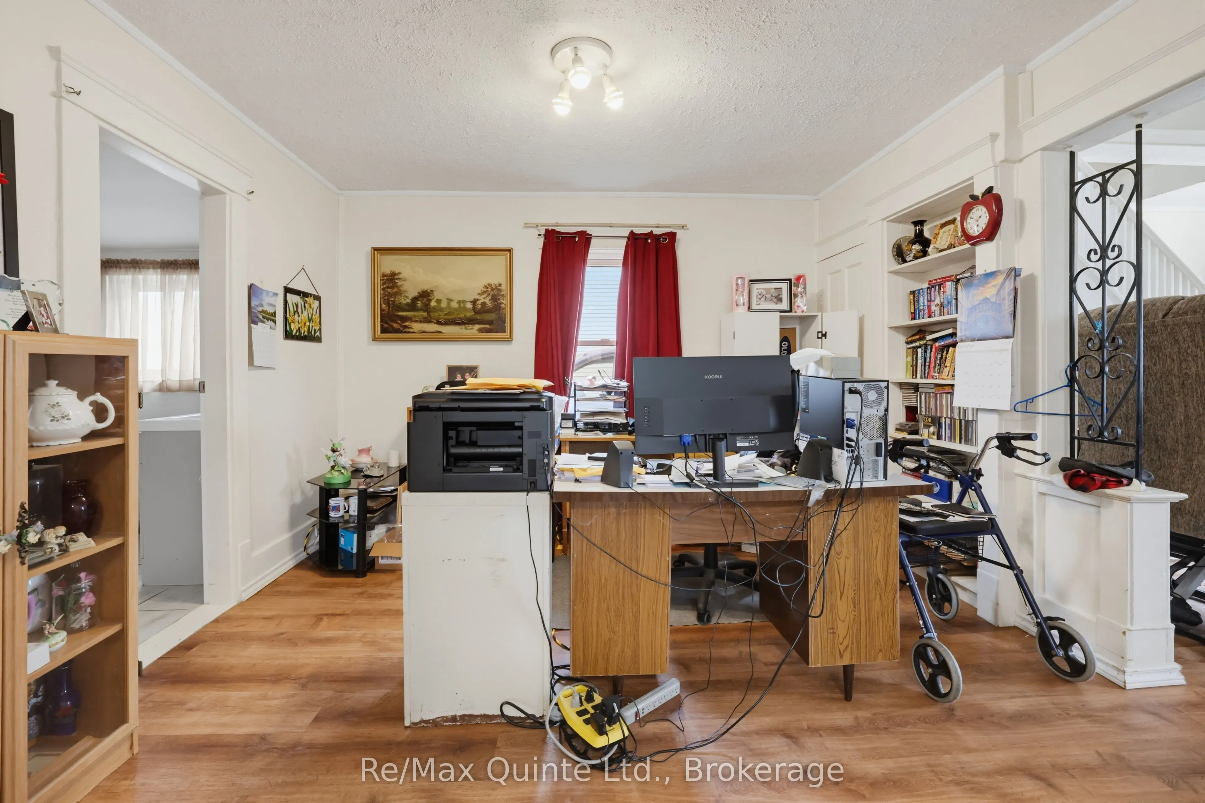 84 Moira Street E