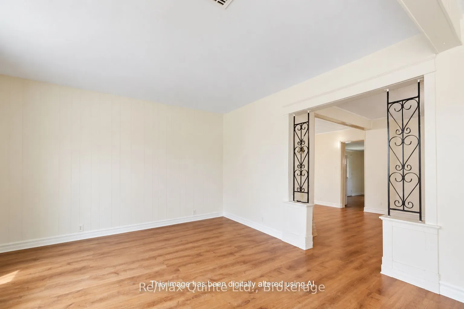 84 Moira Street E