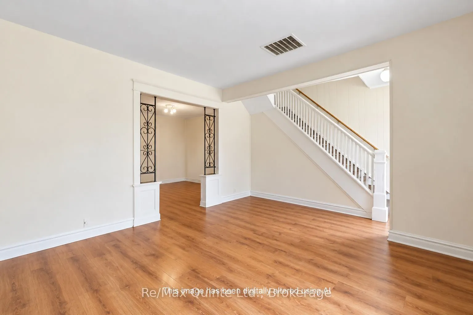 84 Moira Street E