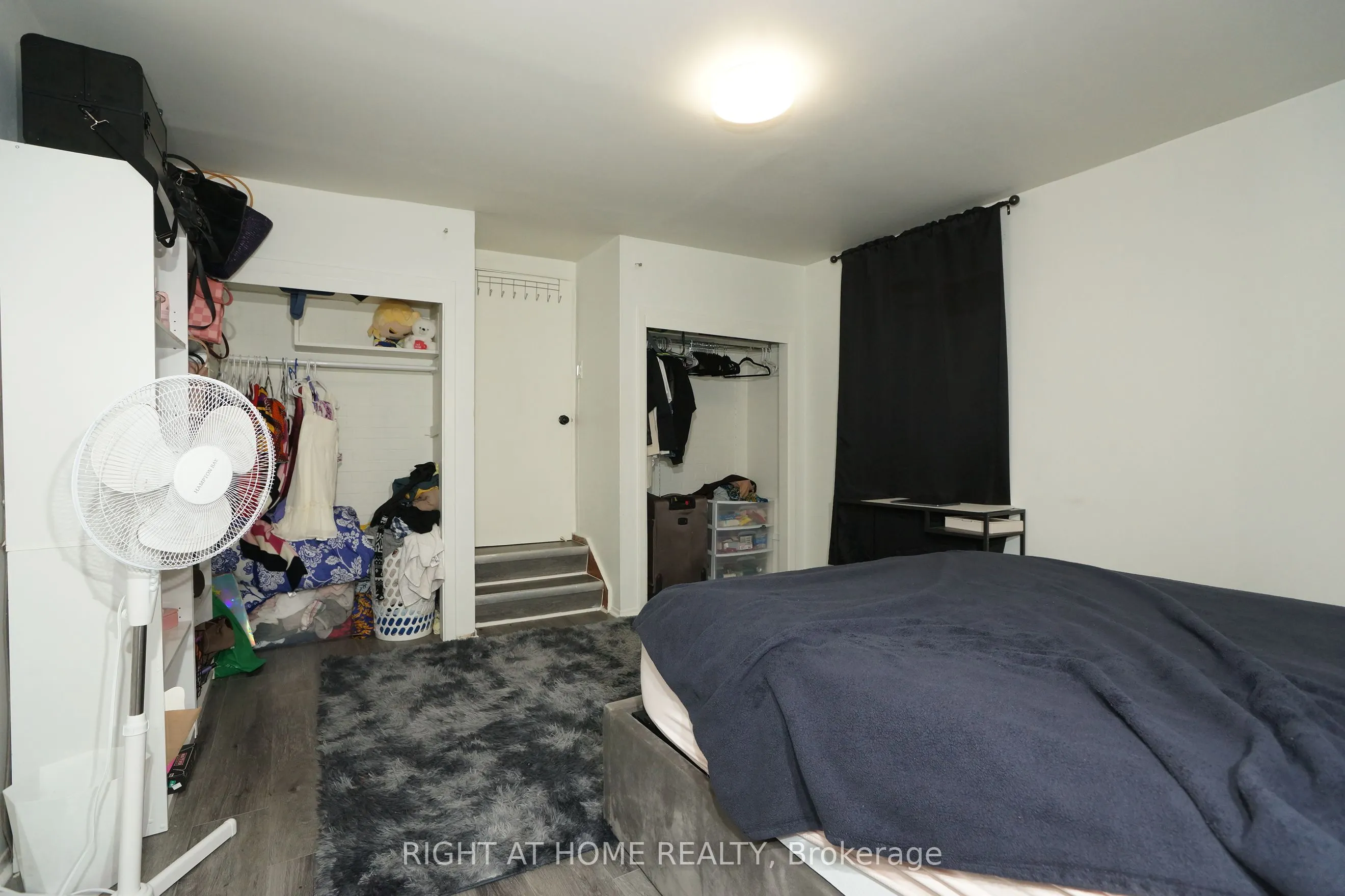 59 Saunby Street N