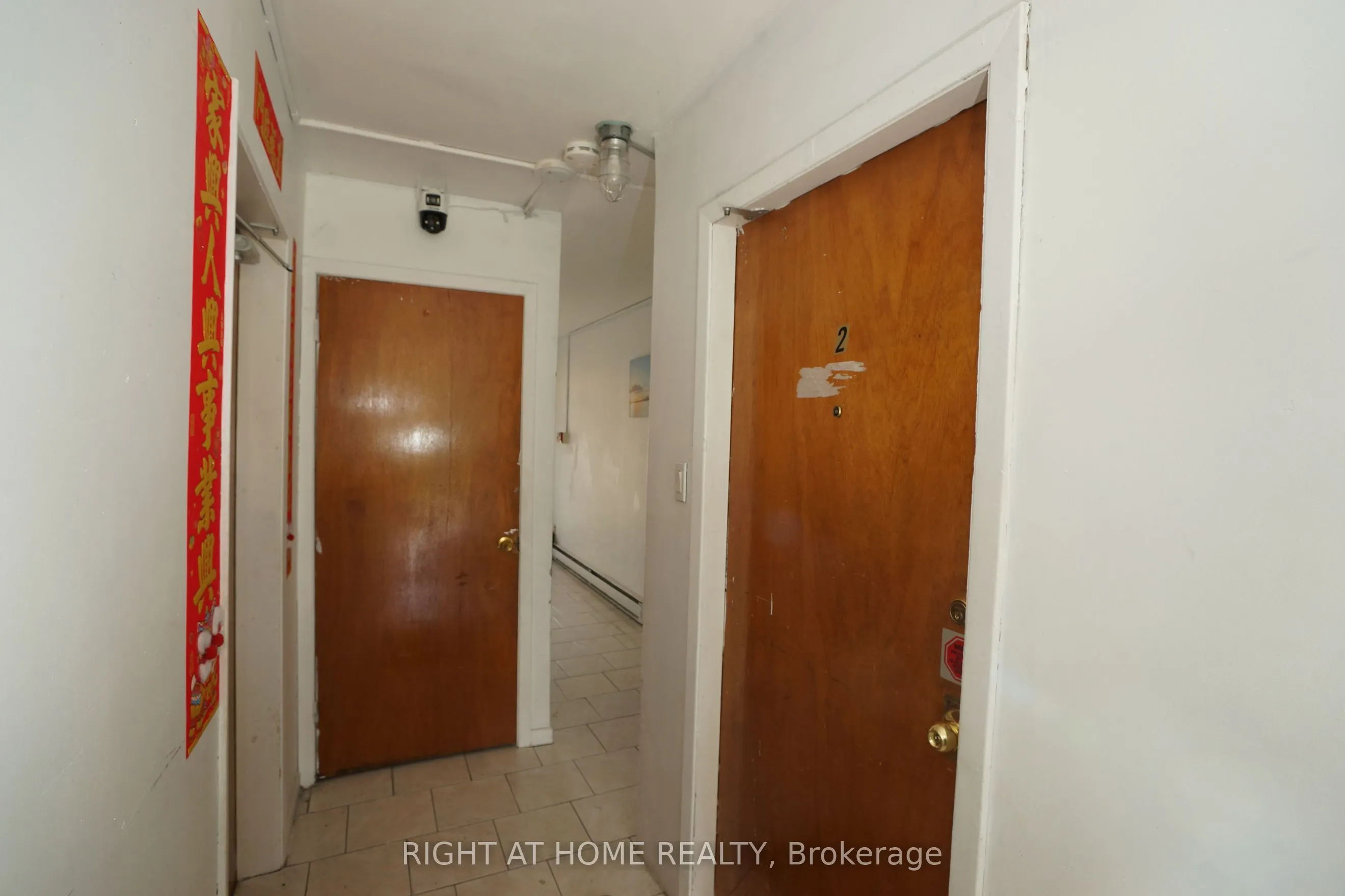 59 Saunby Street N