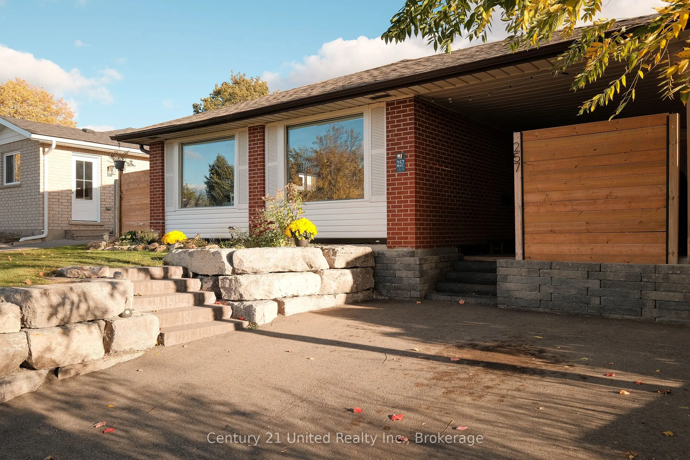 257 Riverview Heights