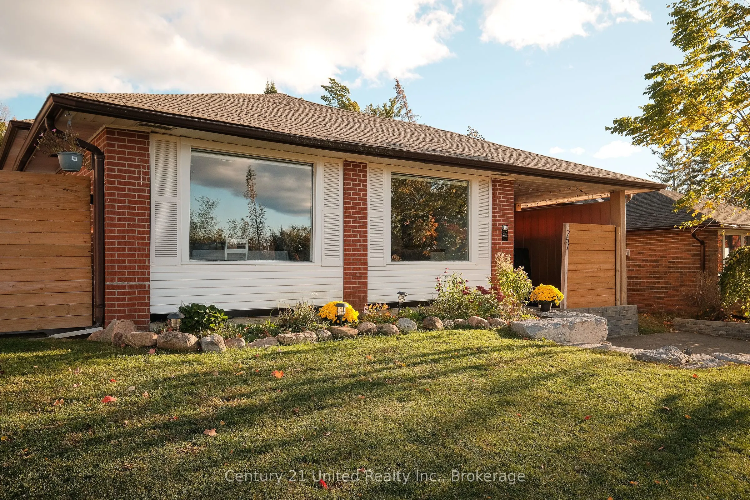 257 Riverview Heights