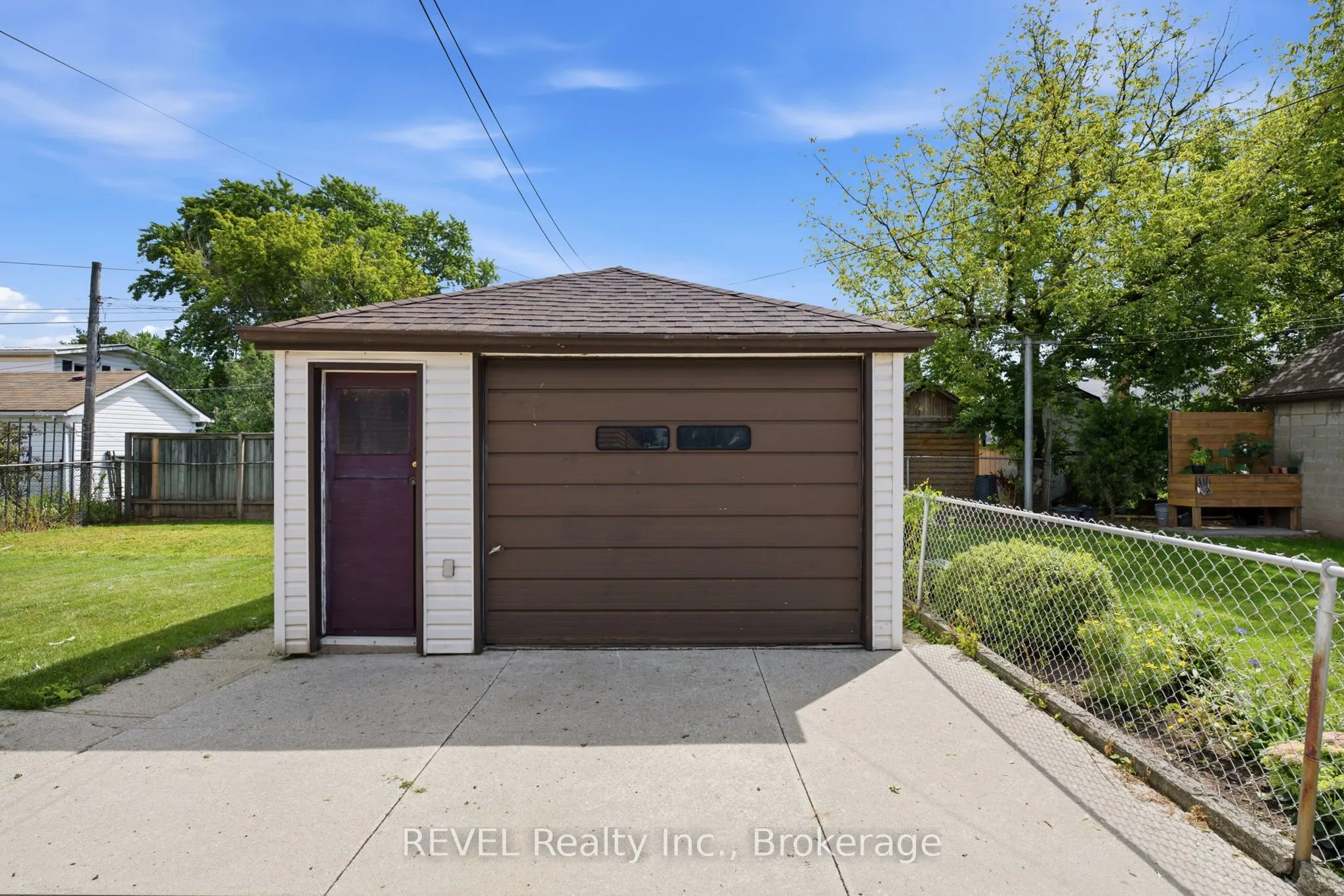 330 Waverly Street