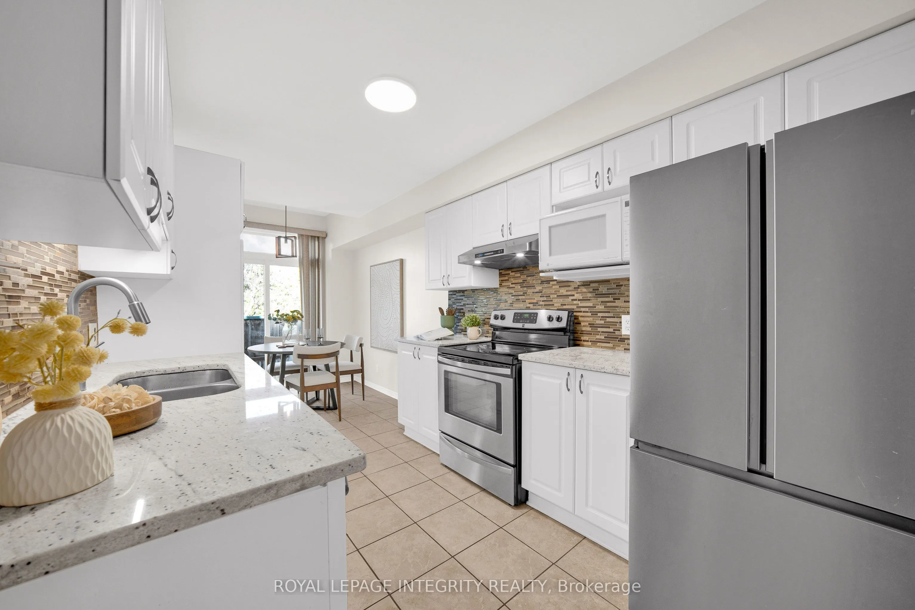 3 Binbury Way
