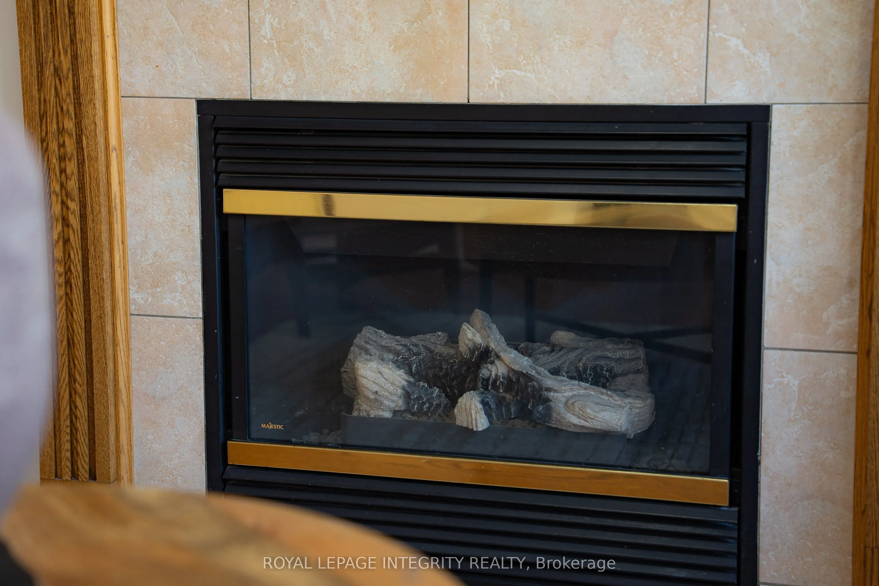 3 Binbury Way