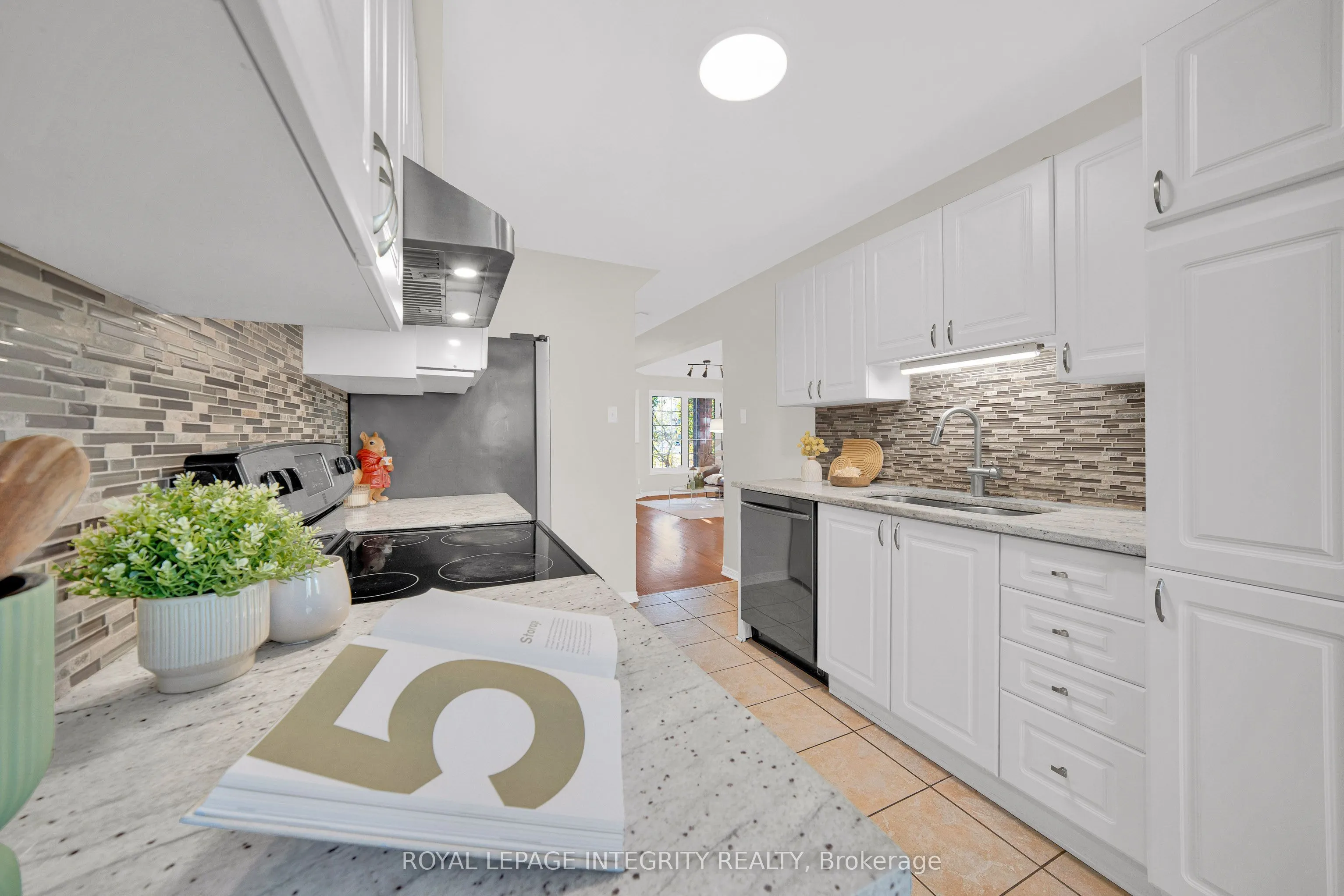 3 Binbury Way