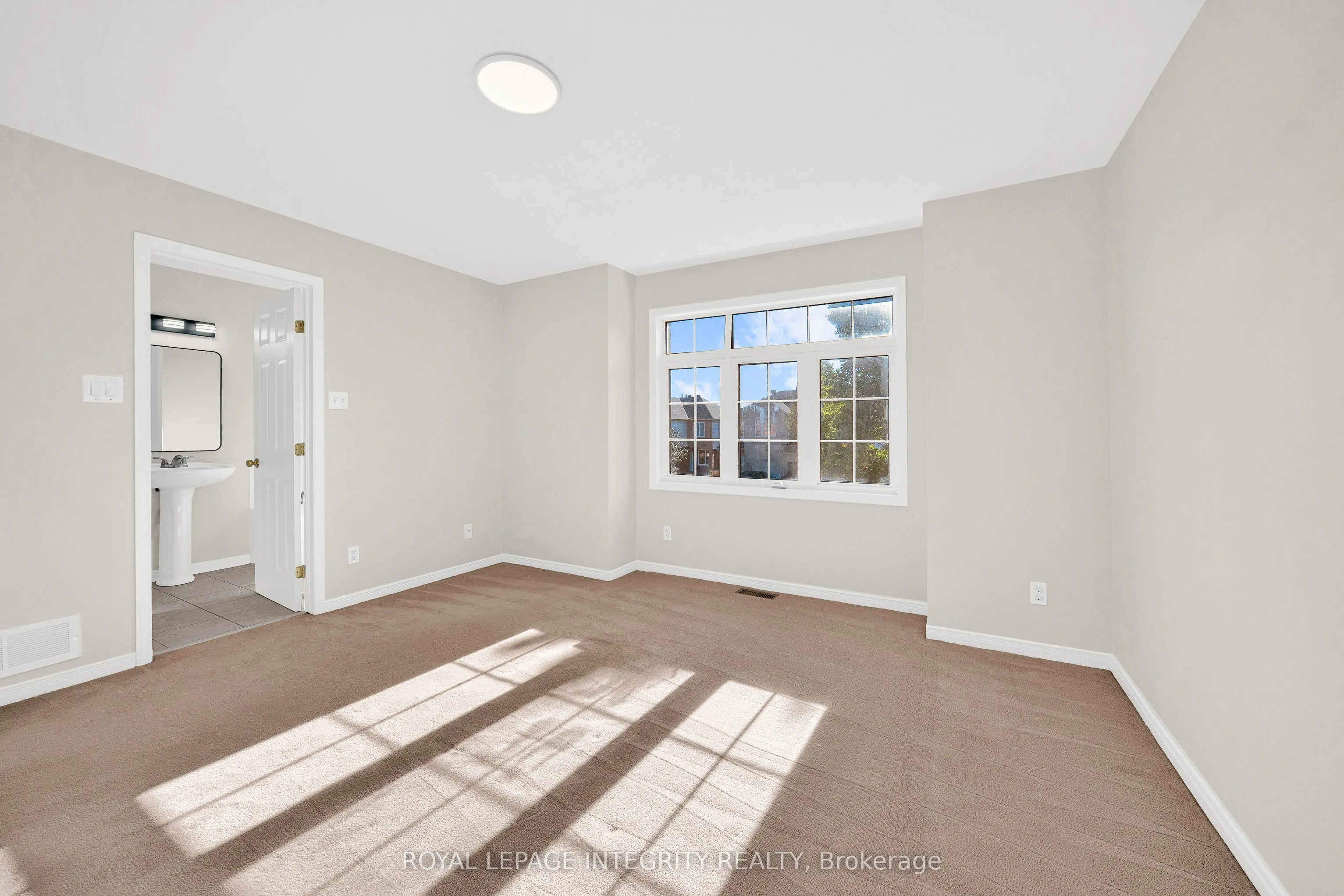 3 Binbury Way