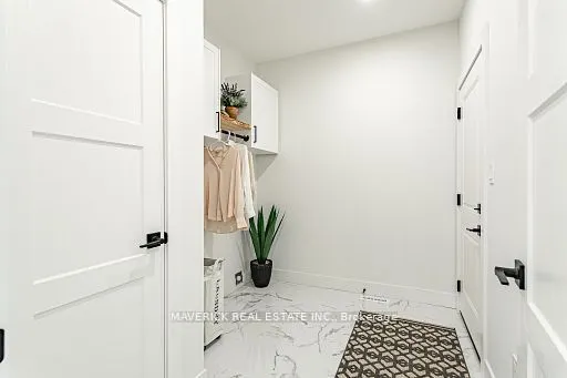 183 Brock Street #7
