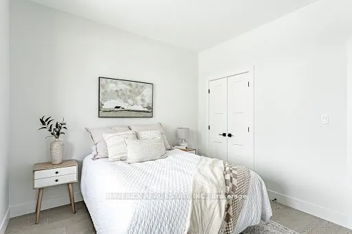183 Brock Street #7