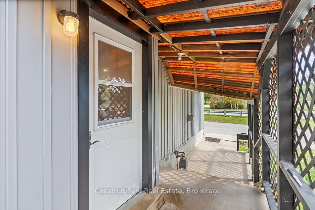2096 3rd Avenue W
