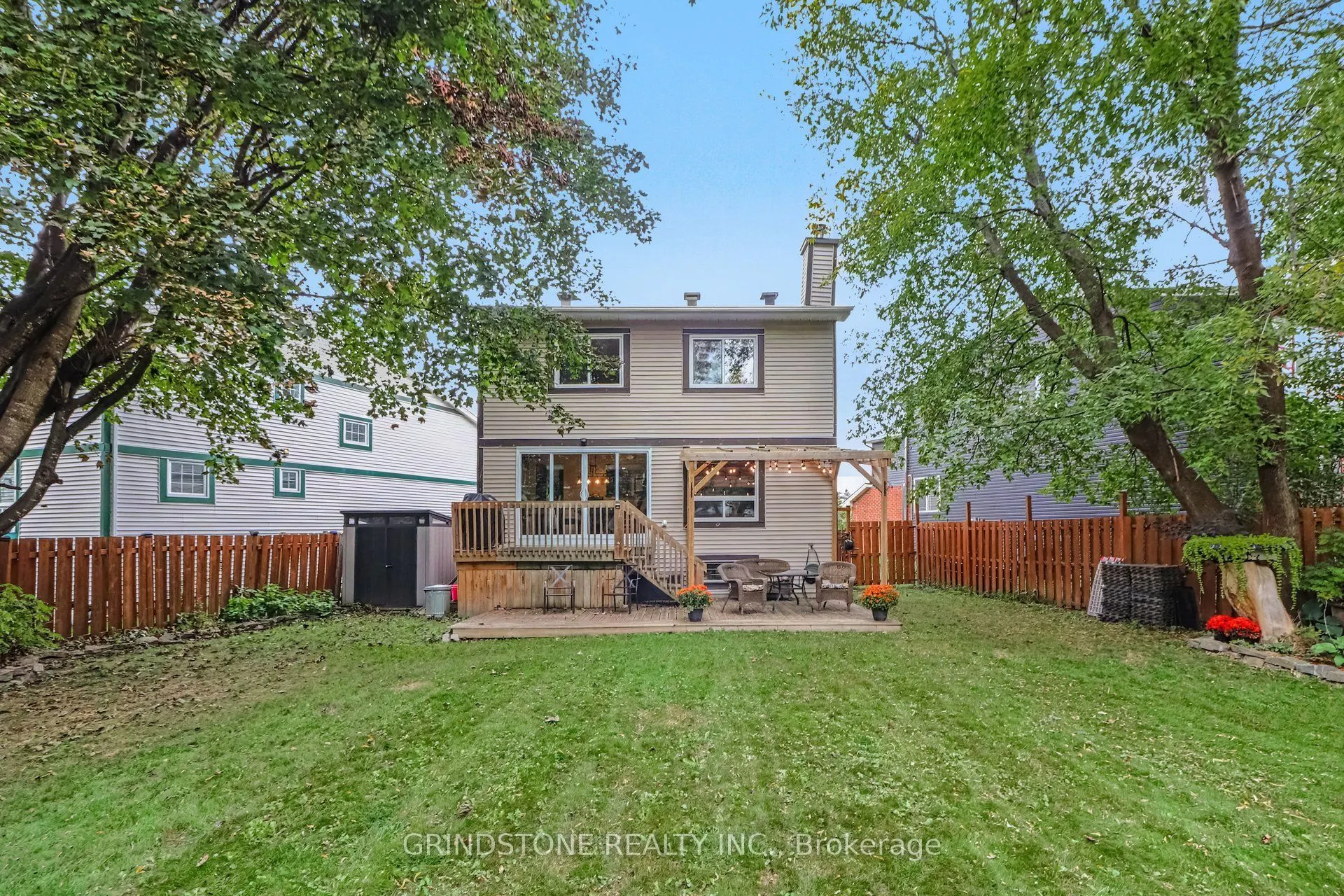 32 Rosegarden Crescent