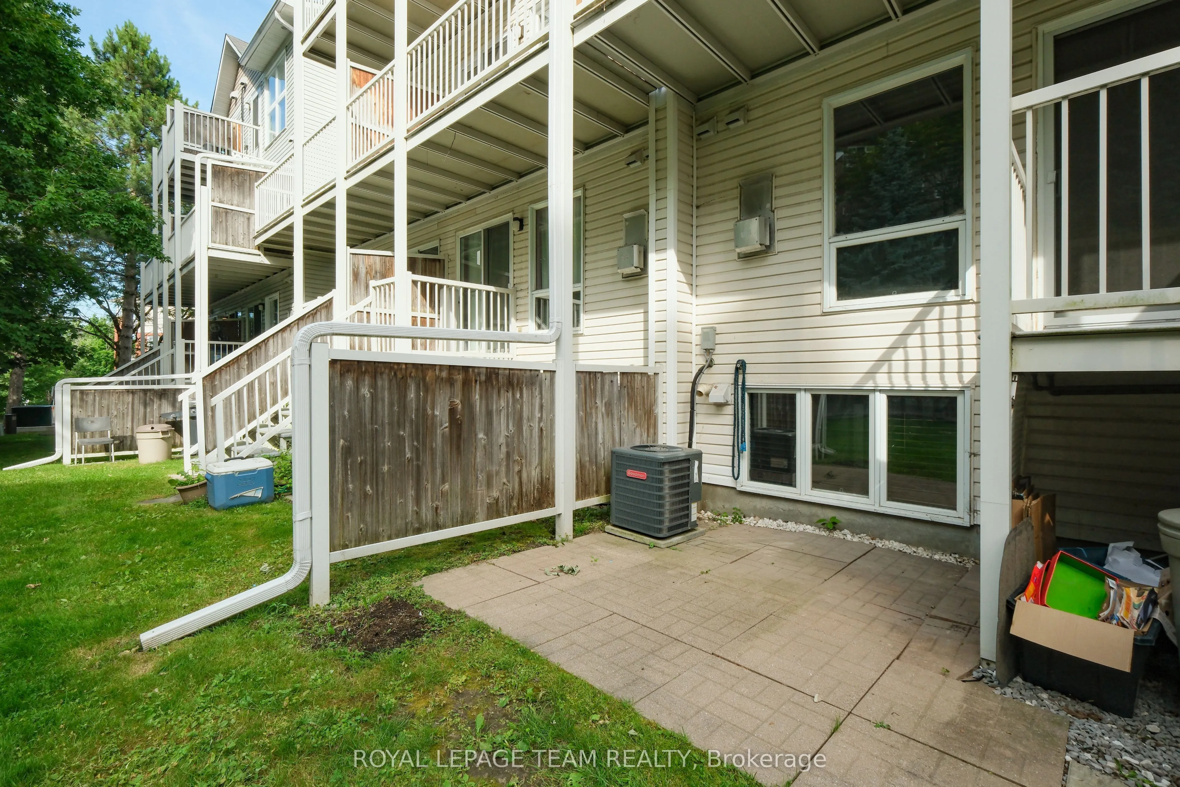 1665 LOCKSLEY Lane #4
