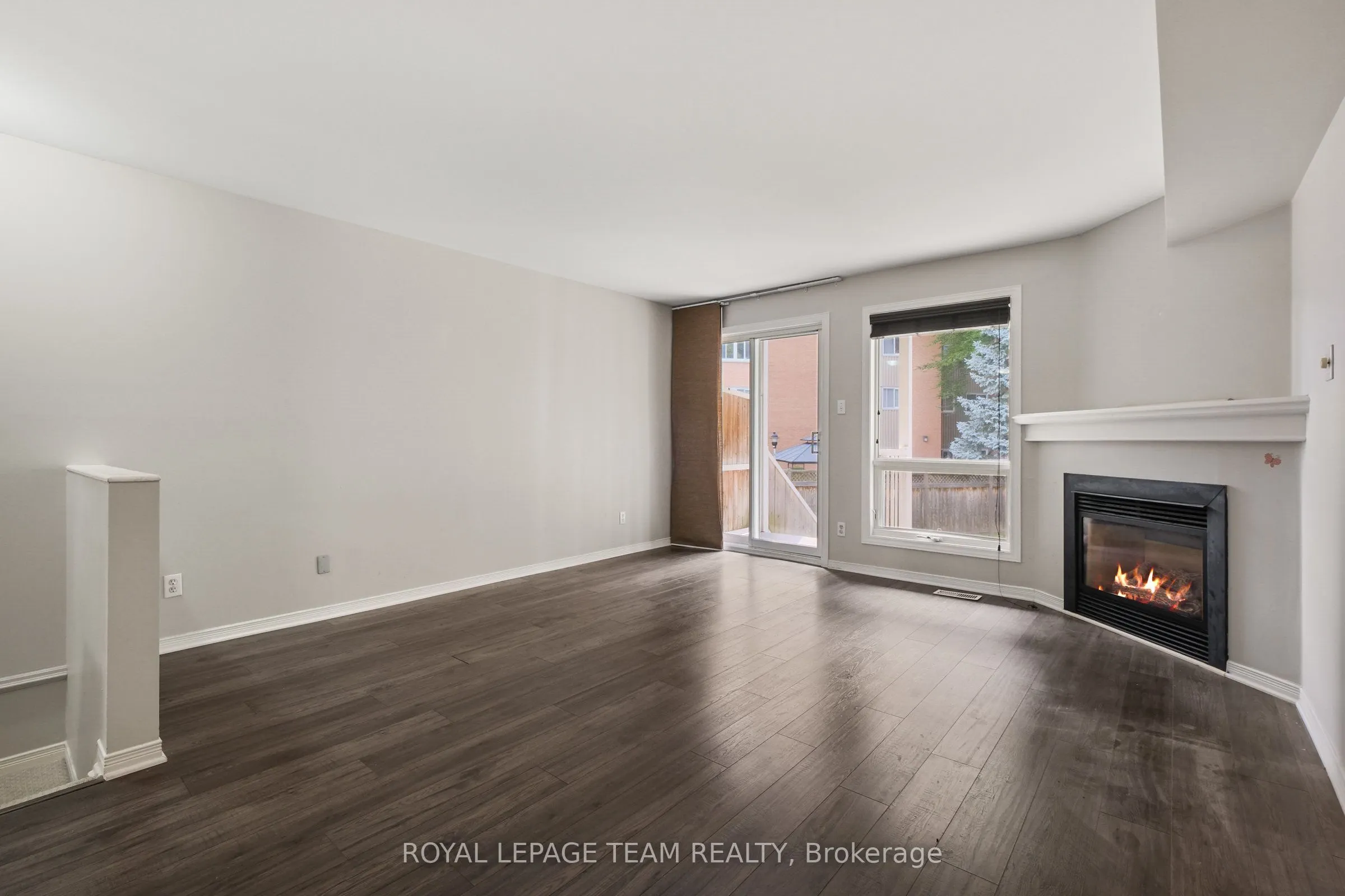 1665 LOCKSLEY Lane #4