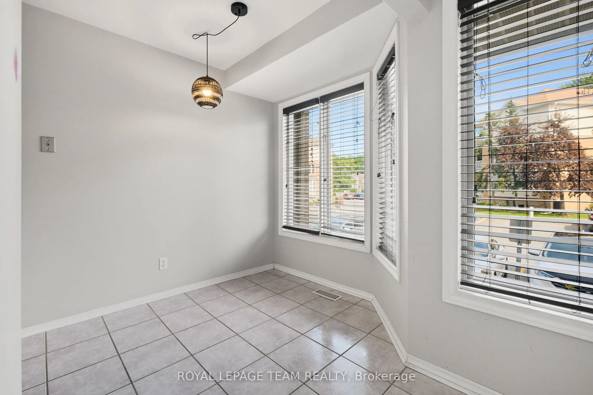 1665 LOCKSLEY Lane #4