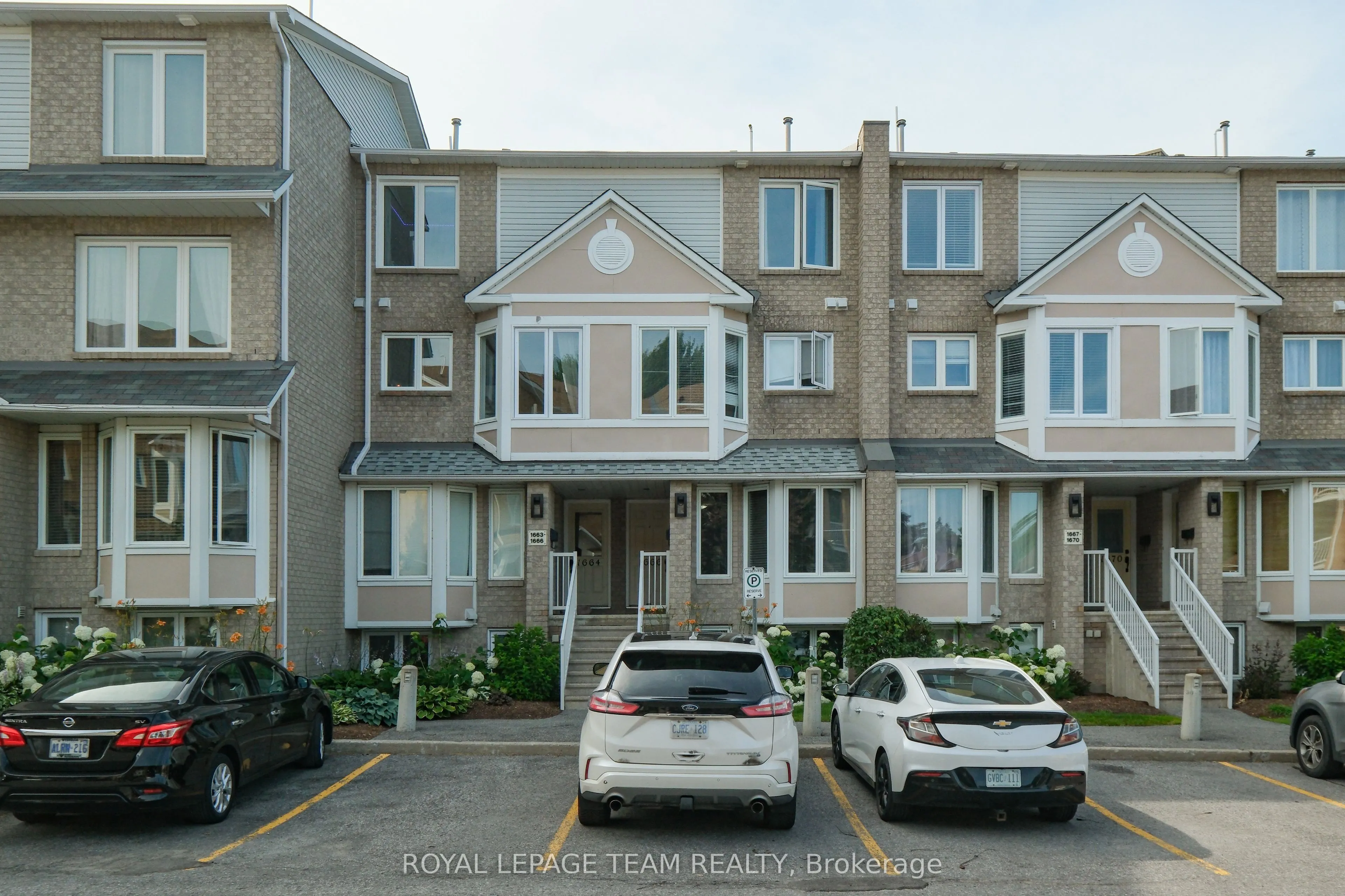 1665 LOCKSLEY Lane #4