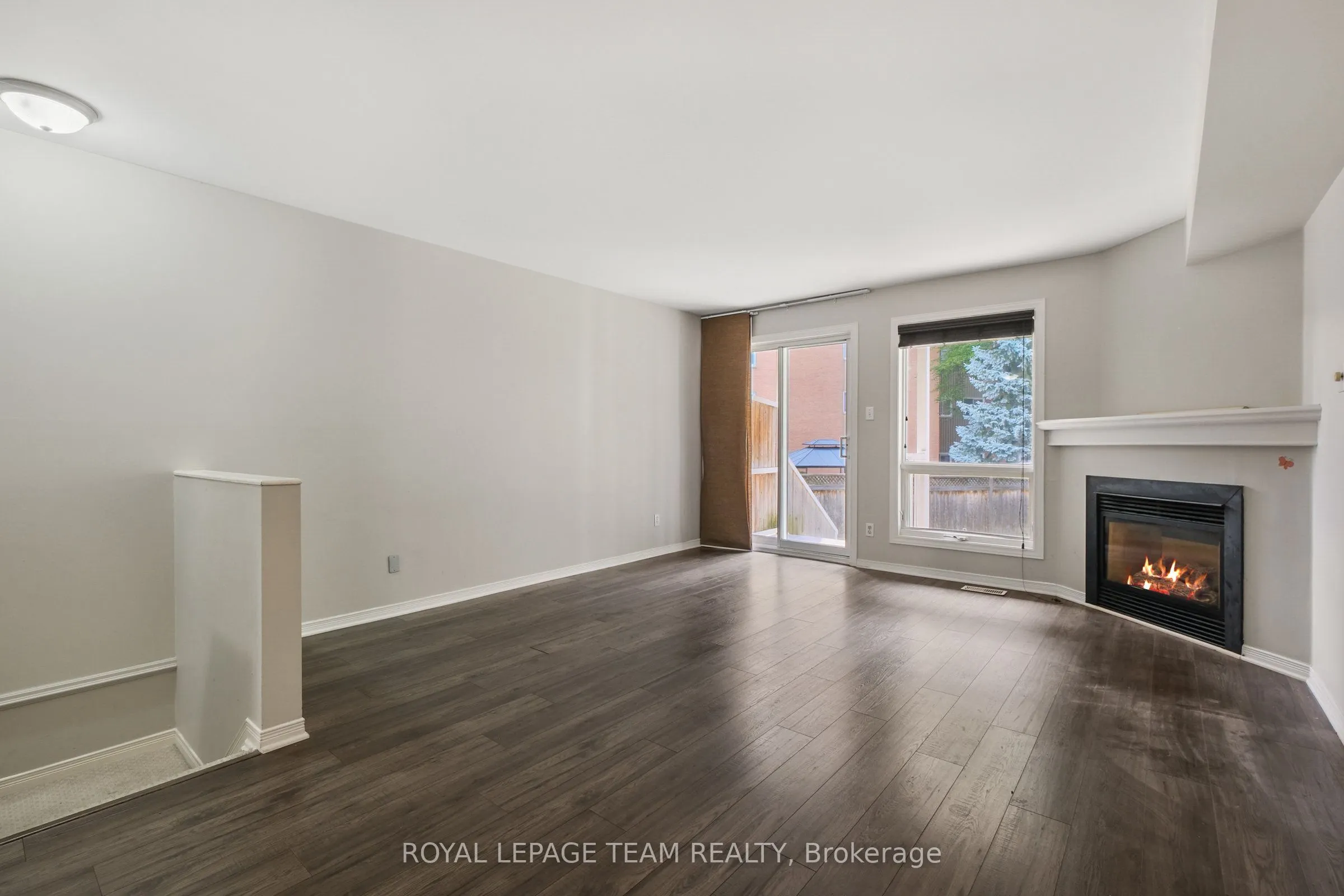 1665 LOCKSLEY Lane #4
