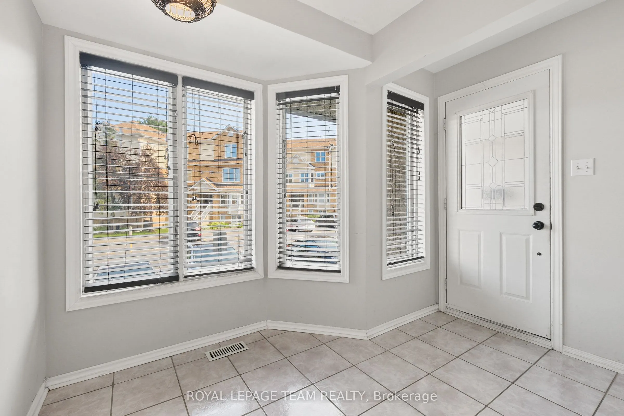 1665 LOCKSLEY Lane #4