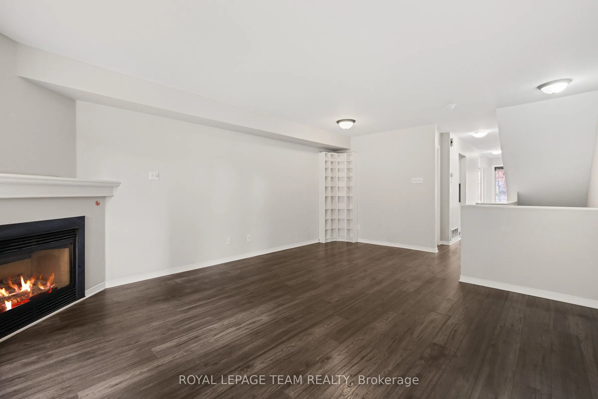1665 LOCKSLEY Lane #4
