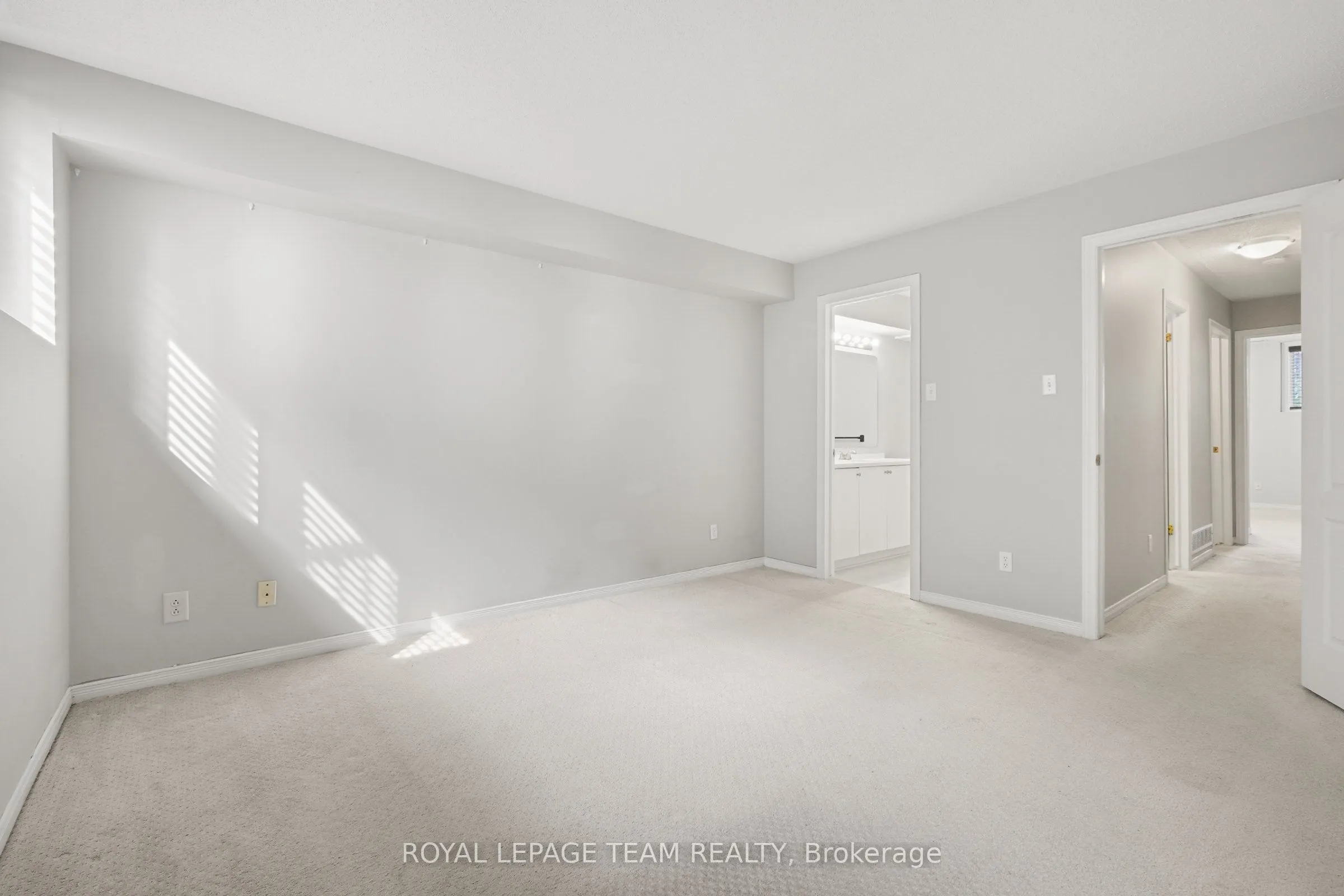 1665 LOCKSLEY Lane #4