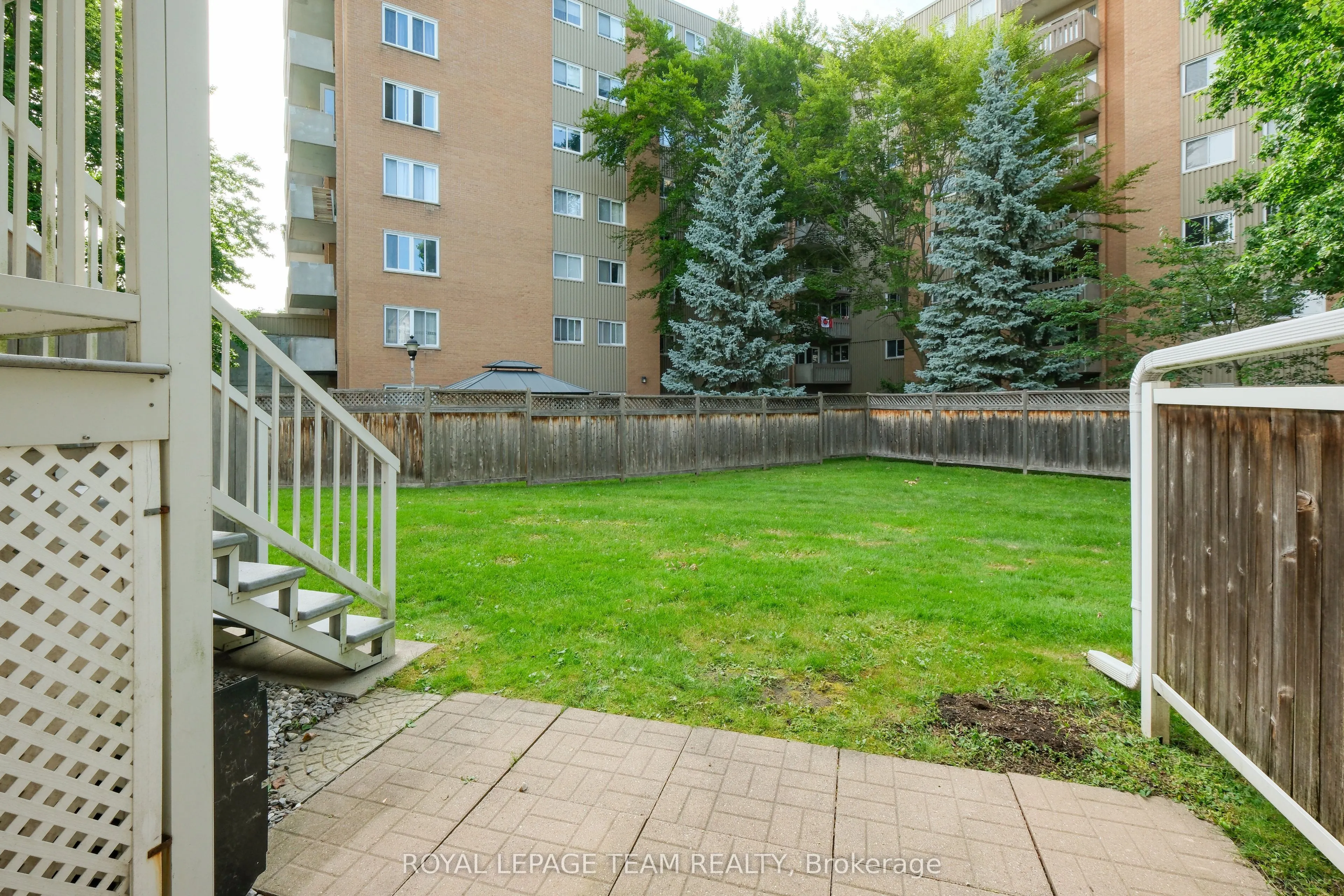 1665 LOCKSLEY Lane #4