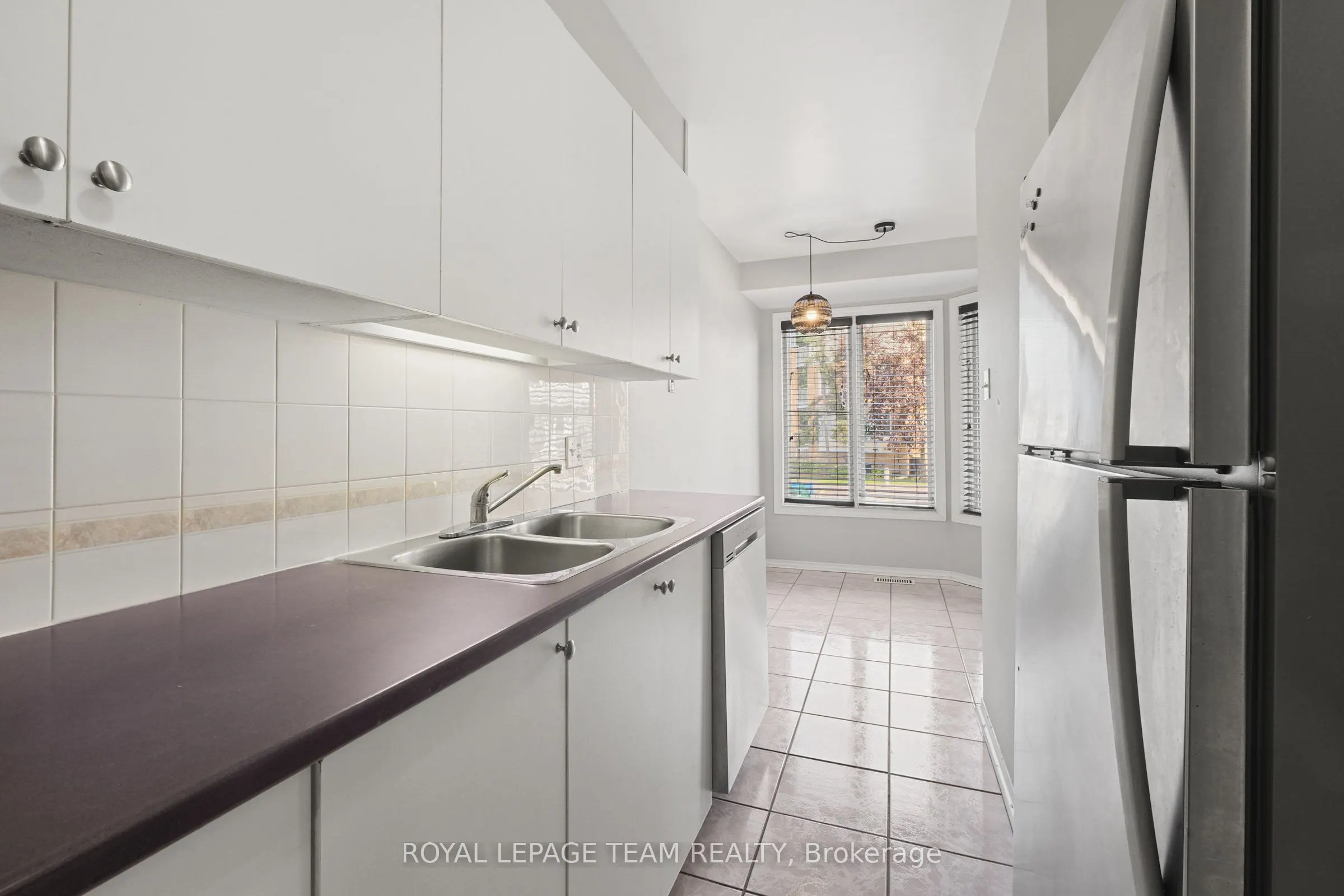1665 LOCKSLEY Lane #4