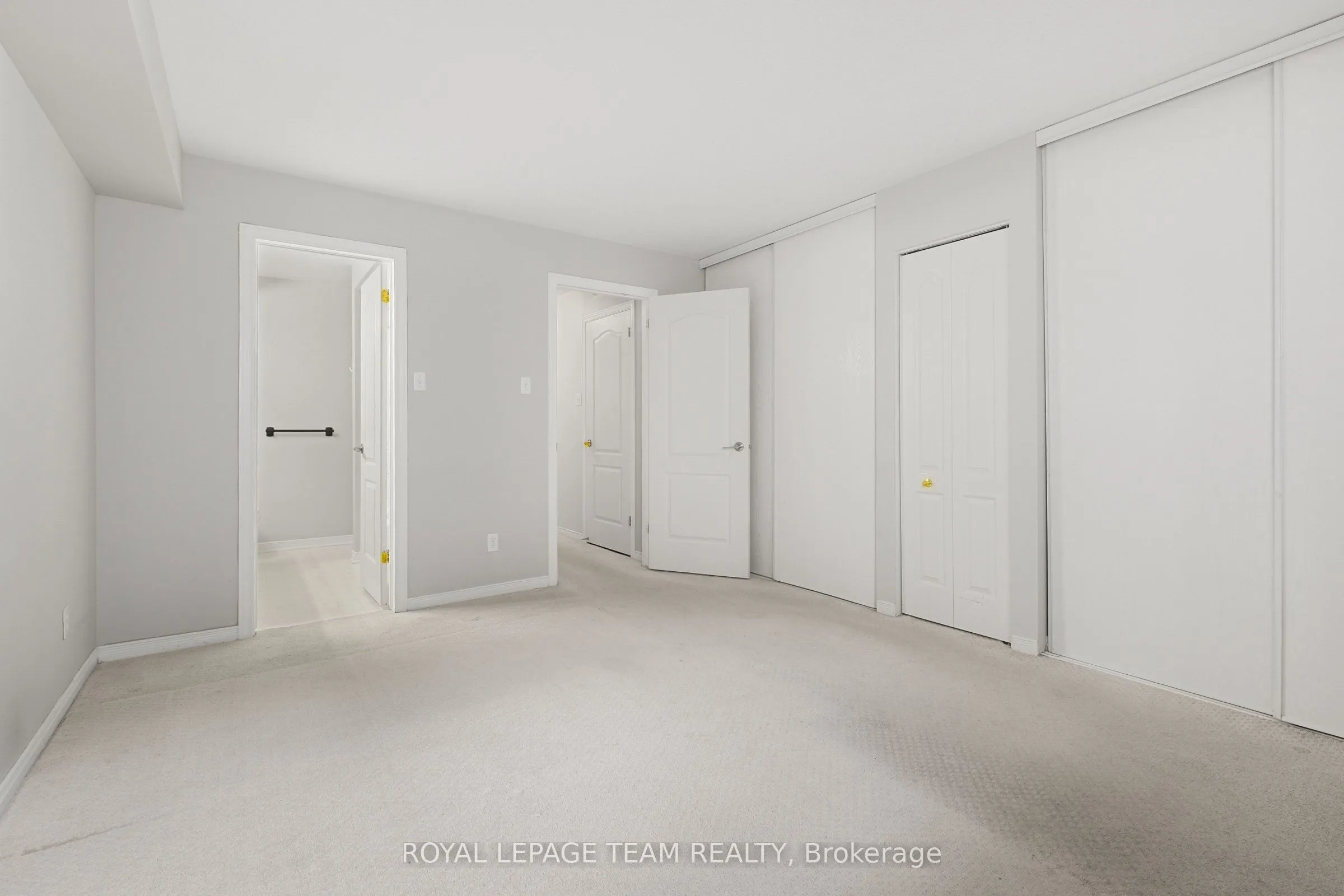 1665 LOCKSLEY Lane #4