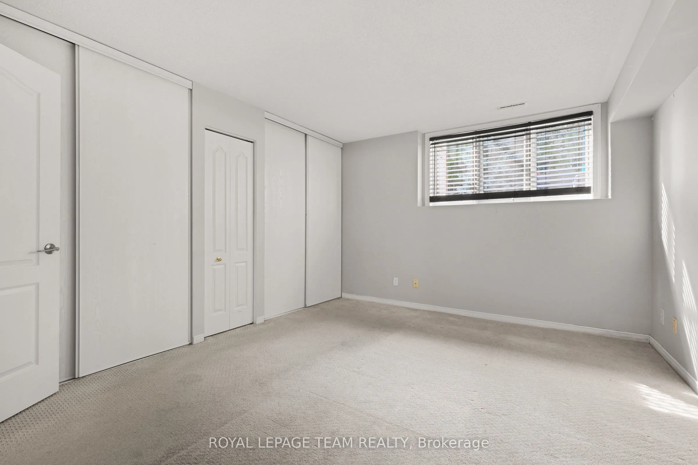 1665 LOCKSLEY Lane #4