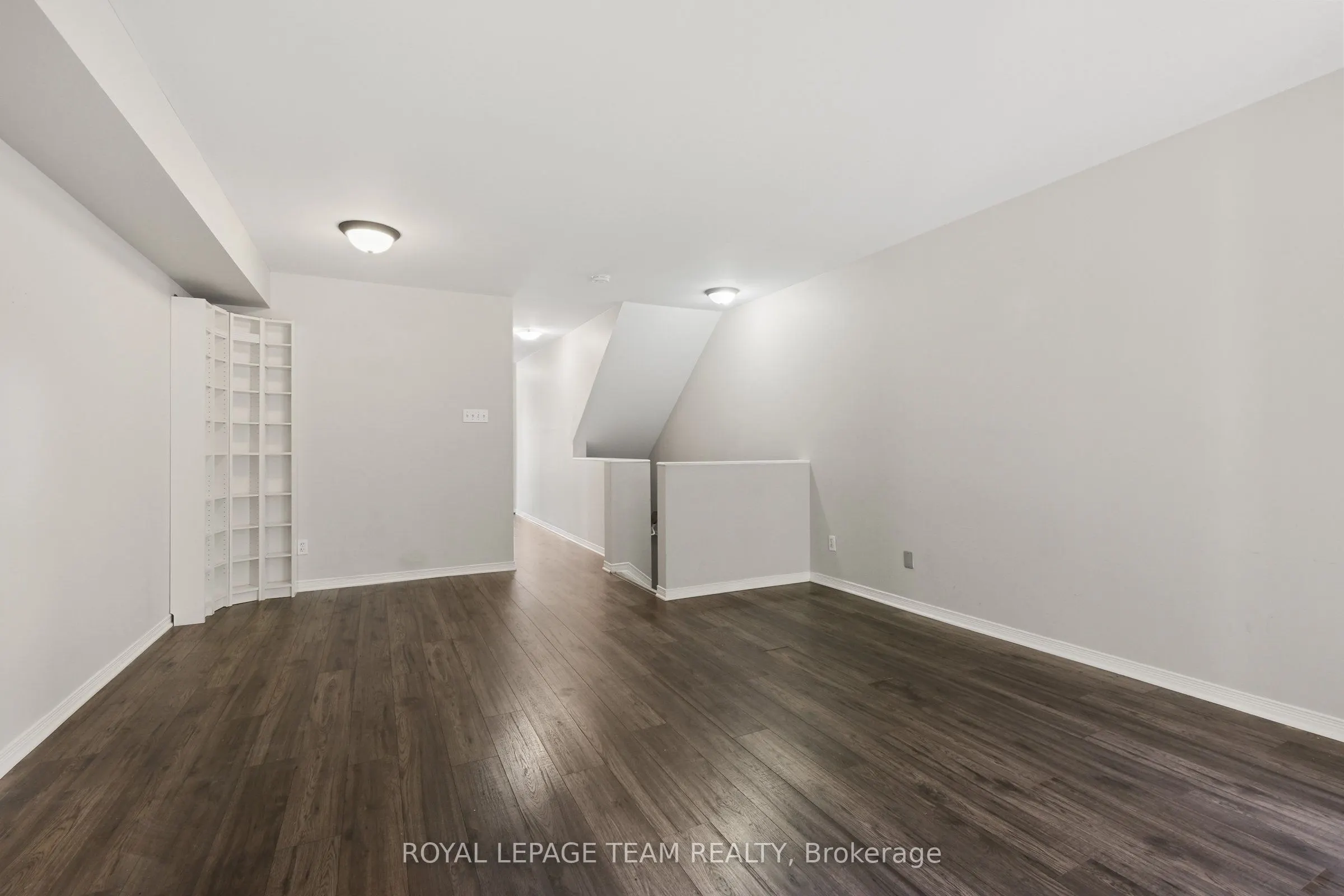 1665 LOCKSLEY Lane #4