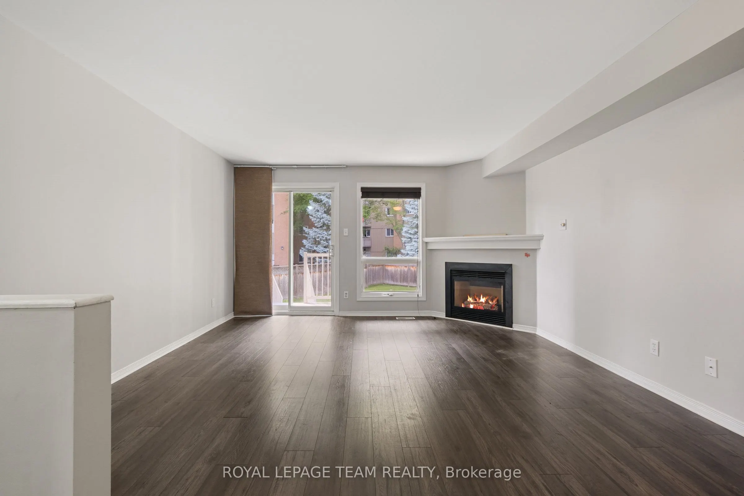 1665 LOCKSLEY Lane #4