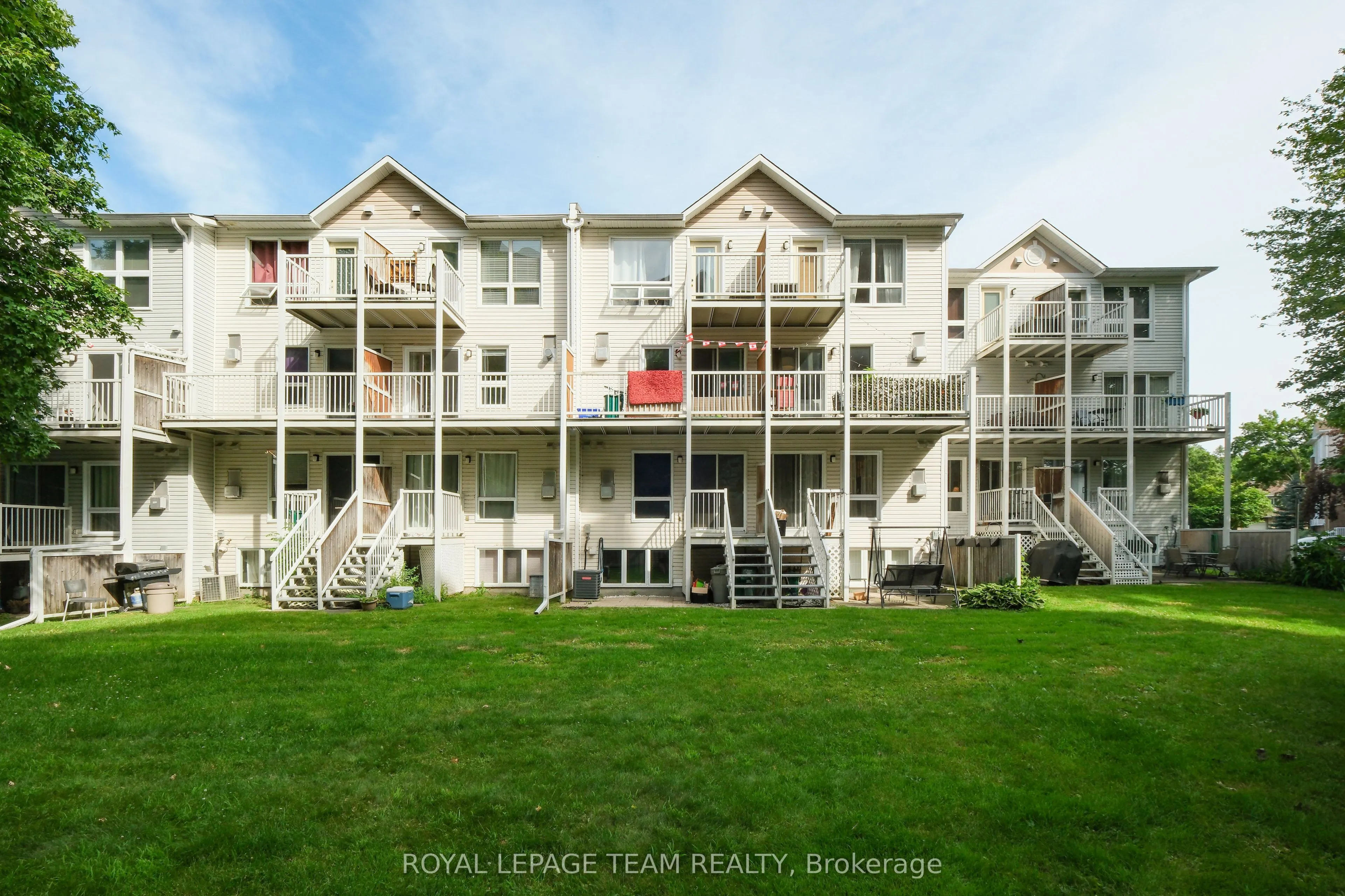 1665 LOCKSLEY Lane #4