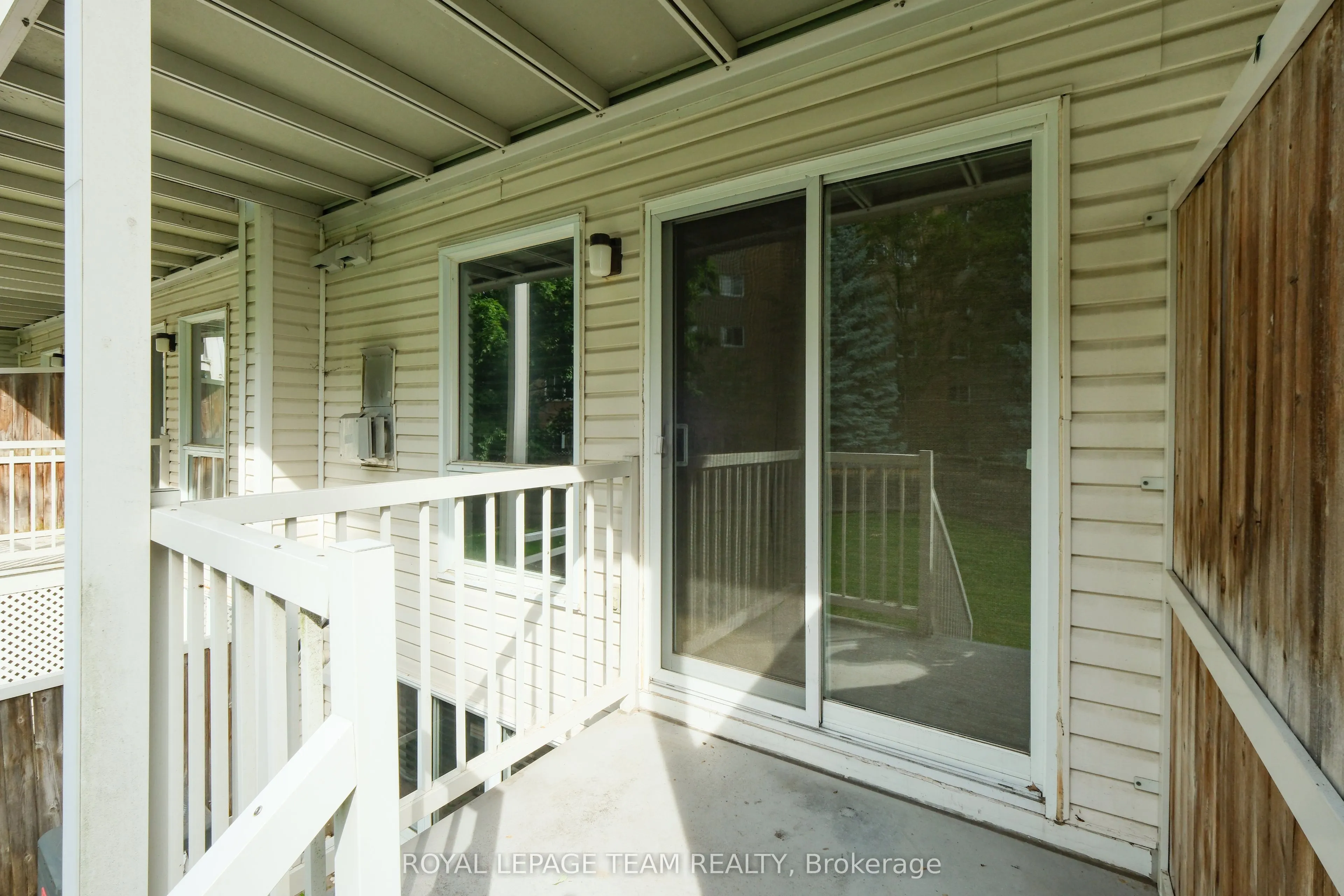1665 LOCKSLEY Lane #4