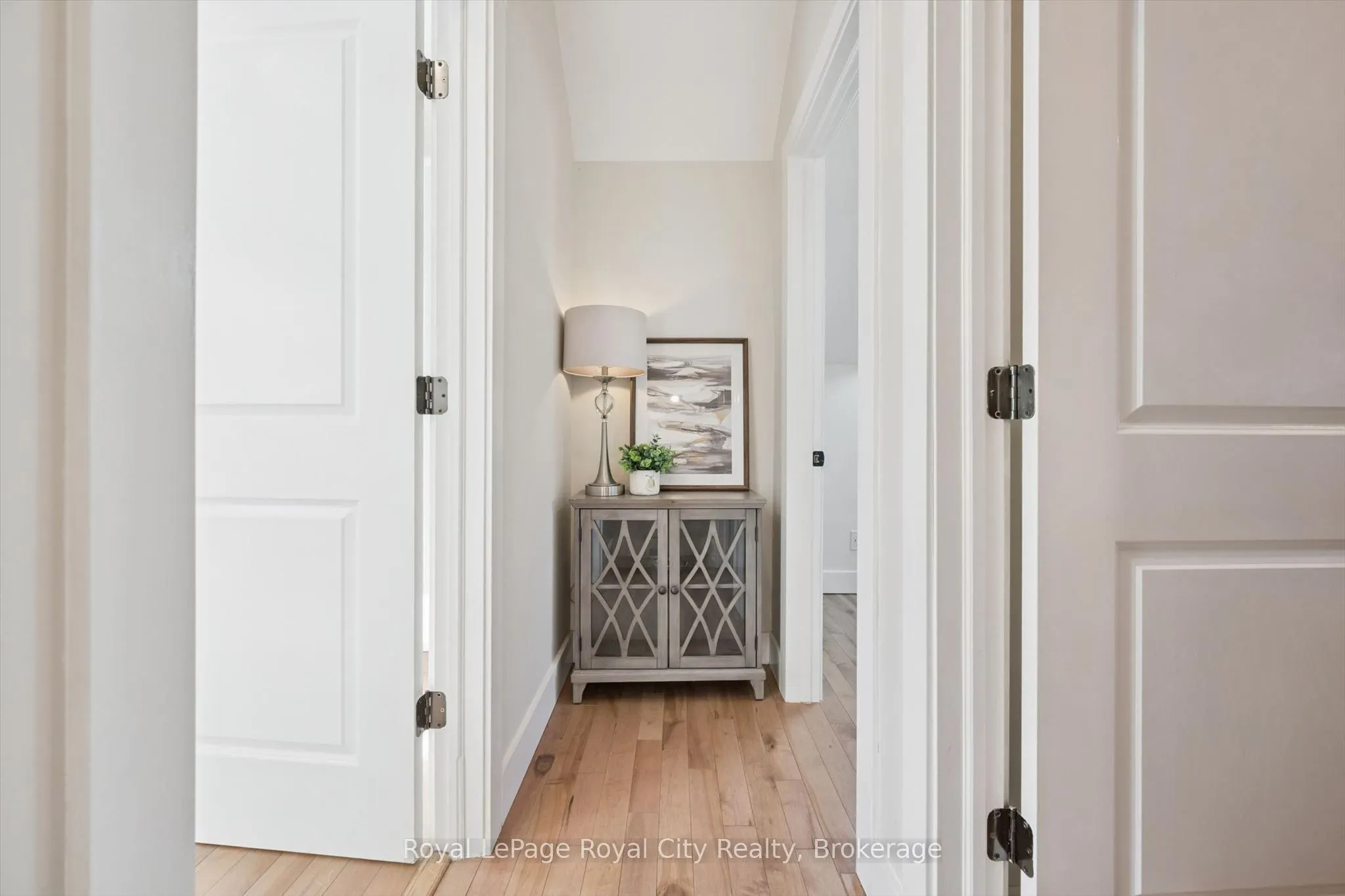 31 James Street W
